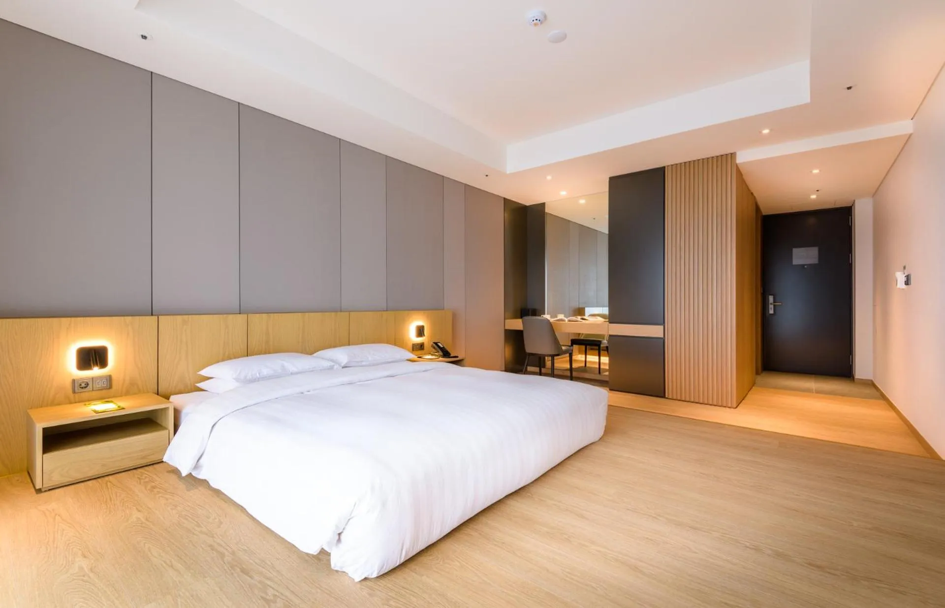 Bed in The Grand Sumorum