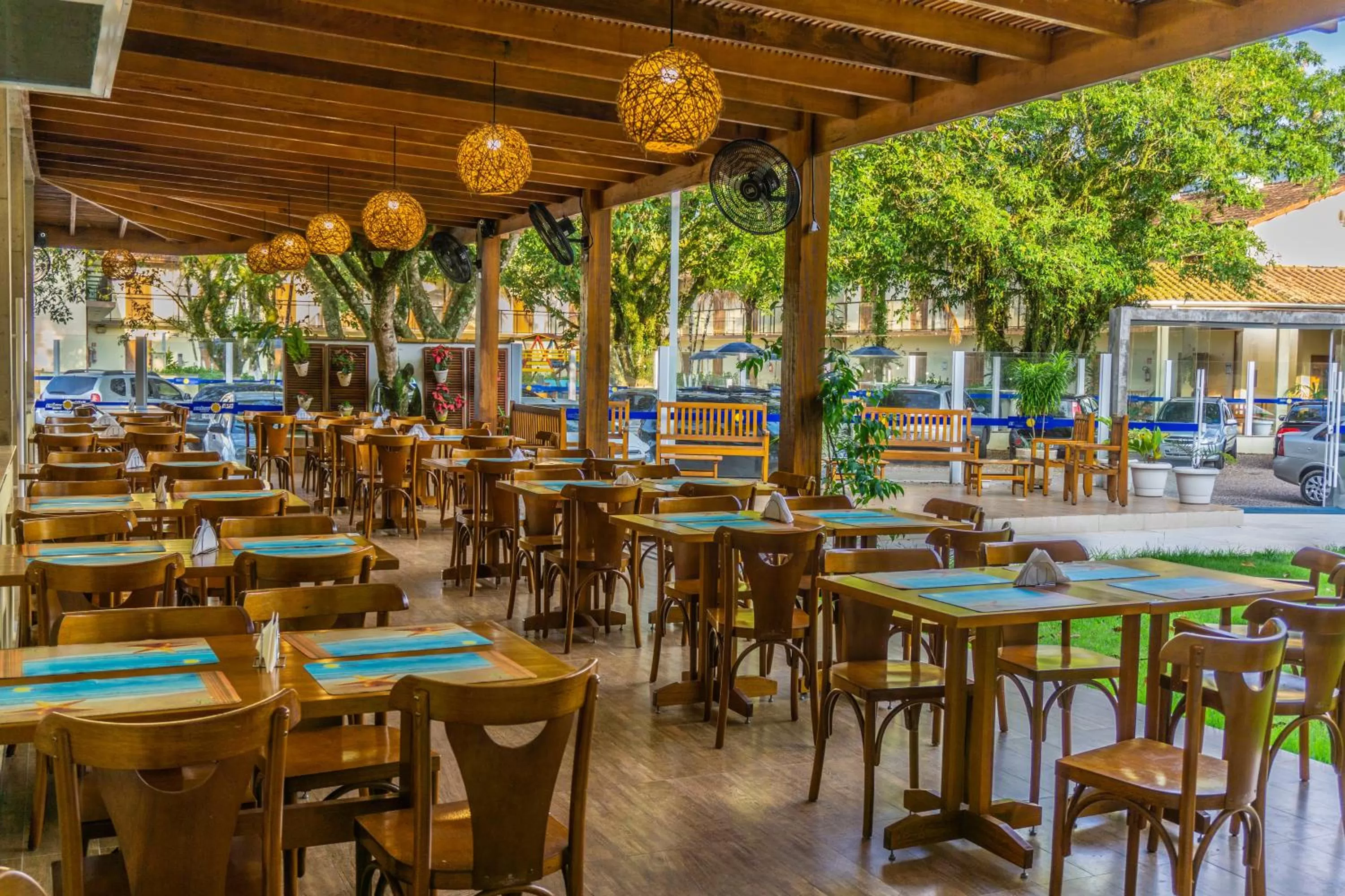 Restaurant/Places to Eat in Pousada Ilha Vitoria