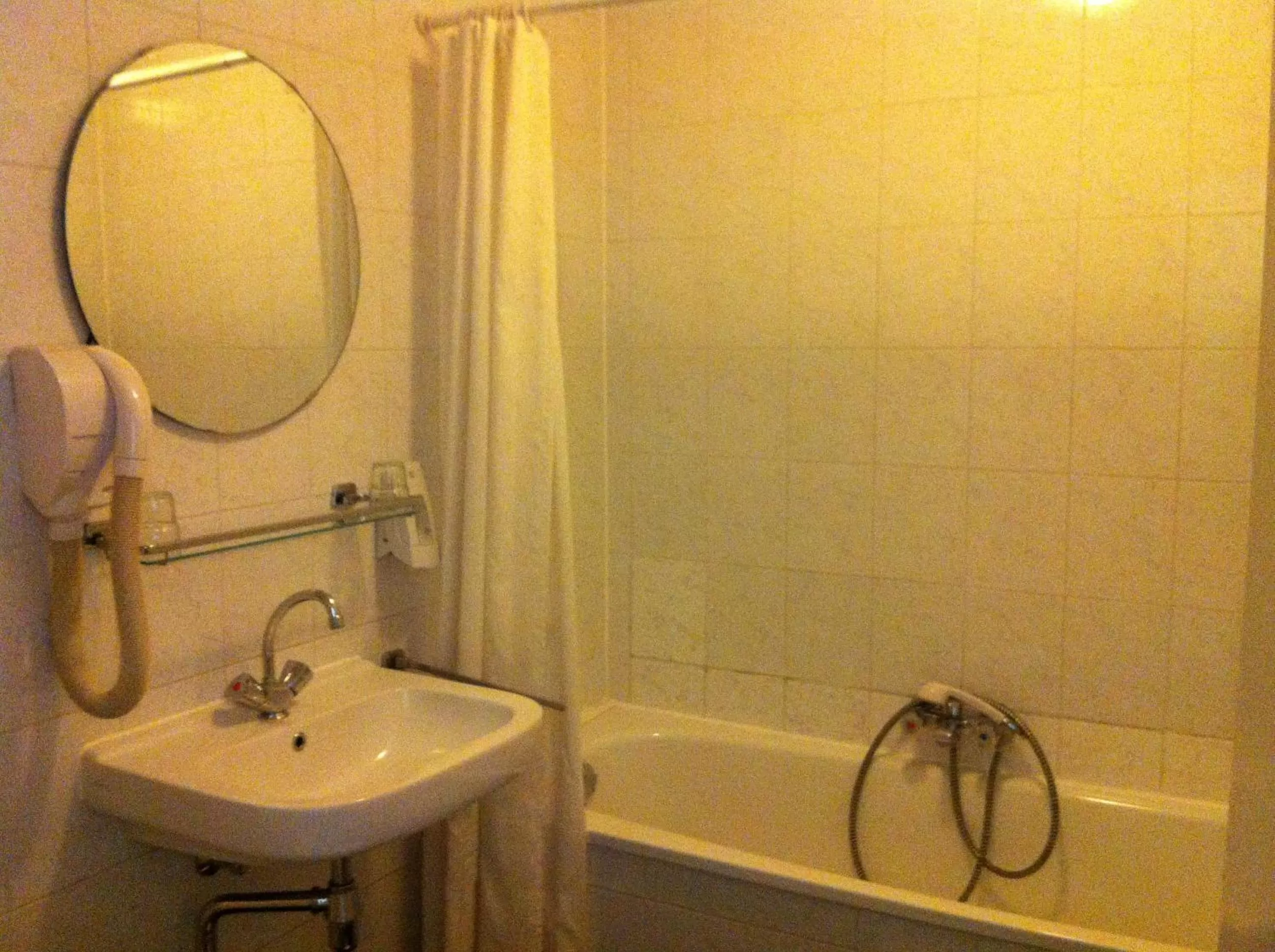 Bathroom in Delta Hotel City Center