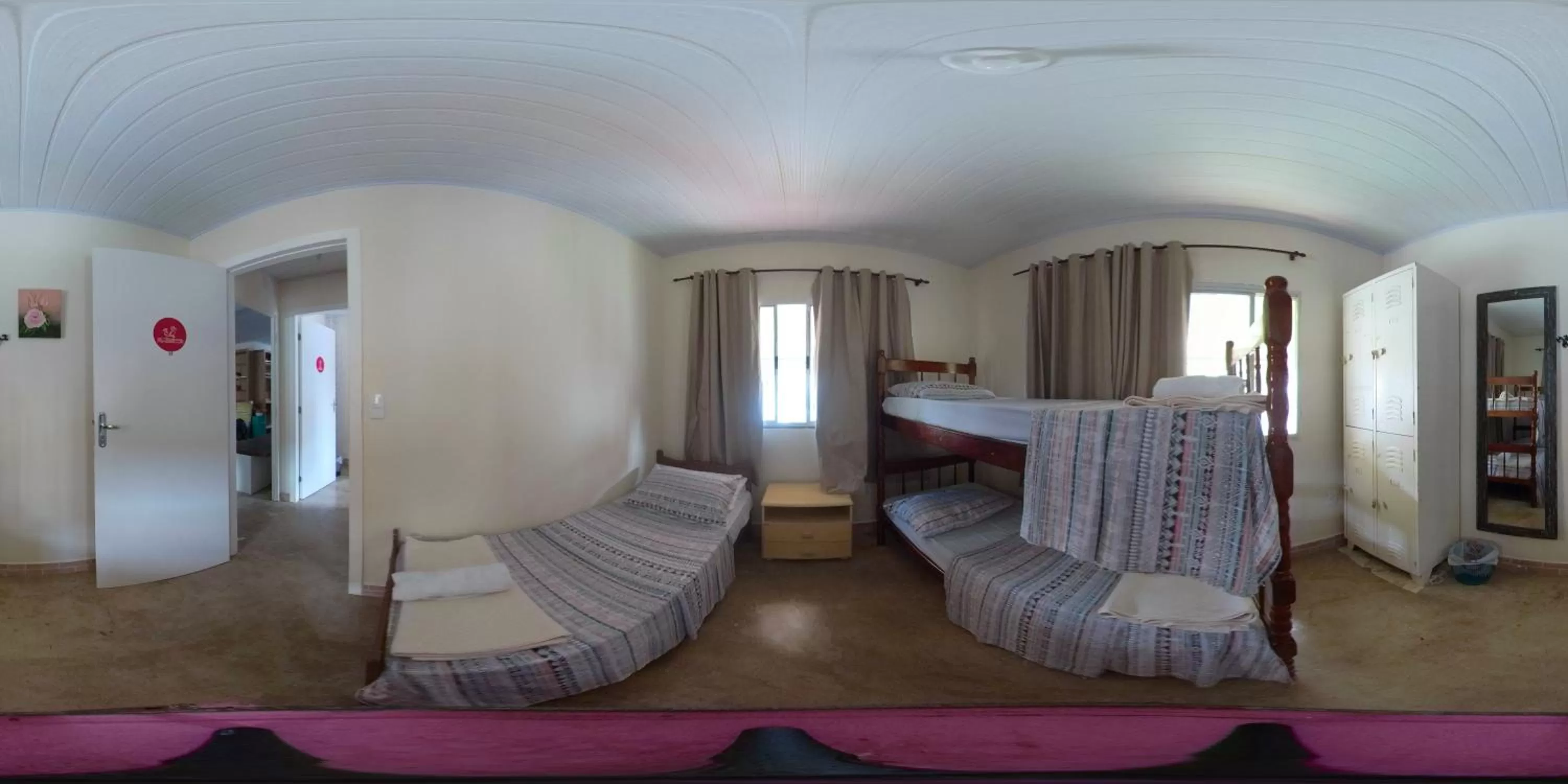 Photo of the whole room in A Casa Morro do Moreno