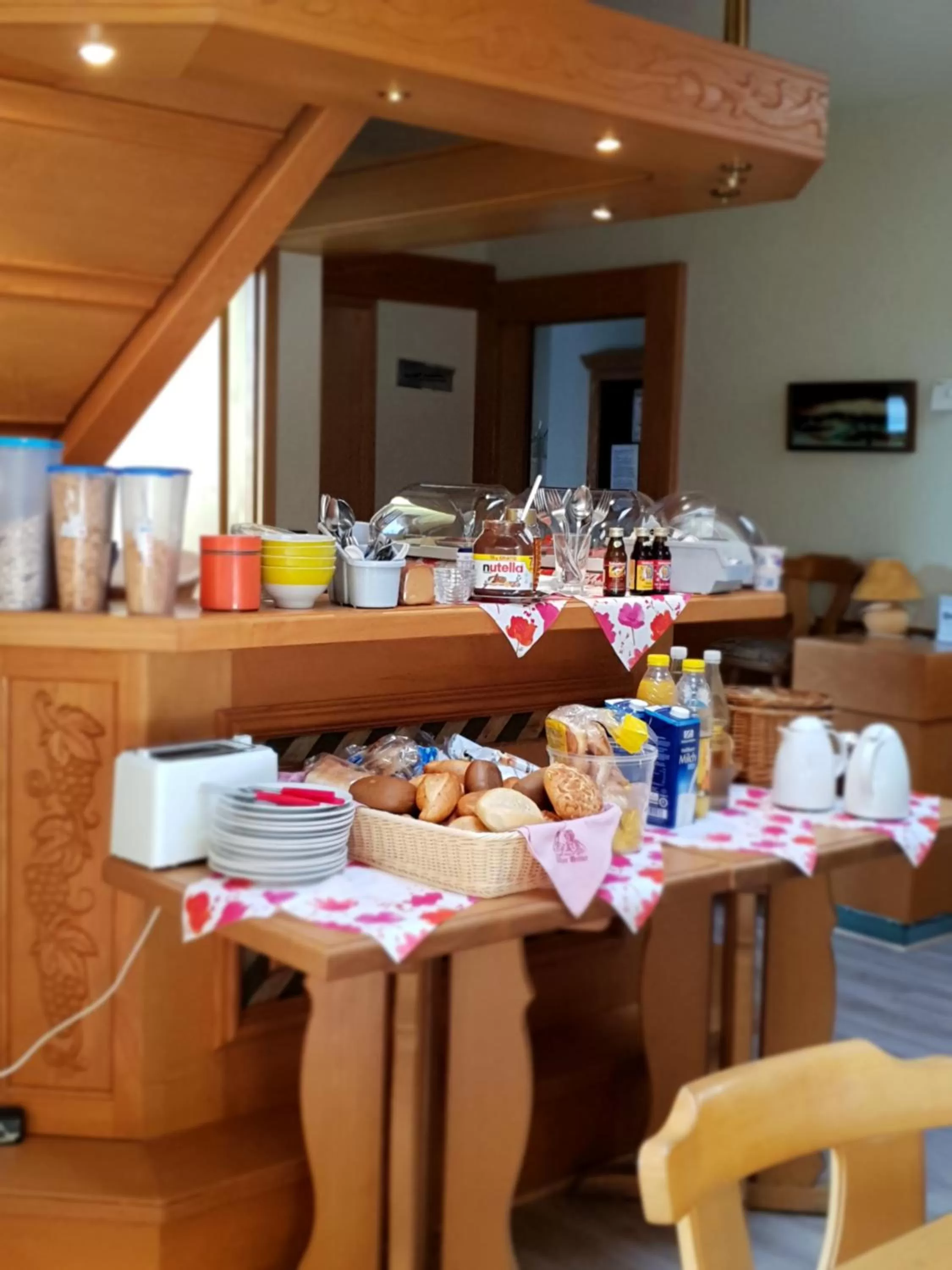 Breakfast in Hotel Restaurant Paelzer-Buwe