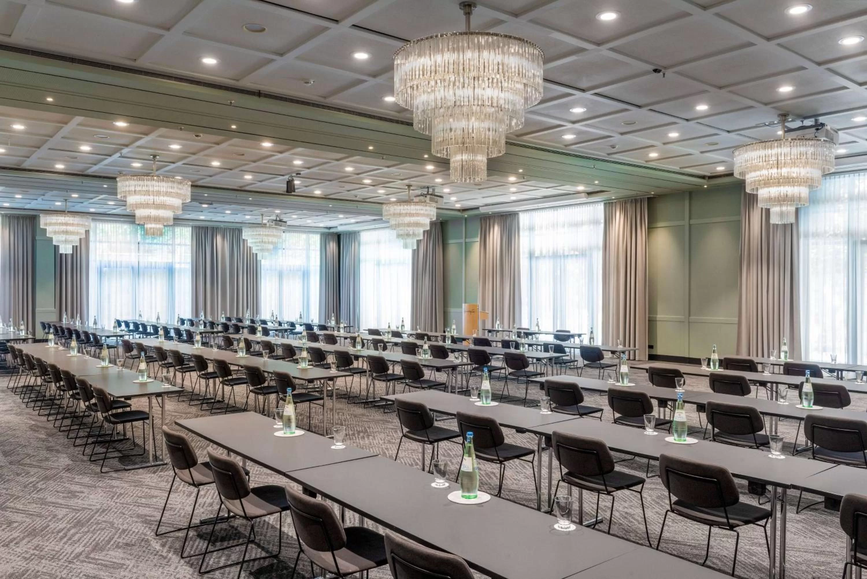 Restaurant/places to eat in Vienna House by Wyndham Remarque Osnabrück