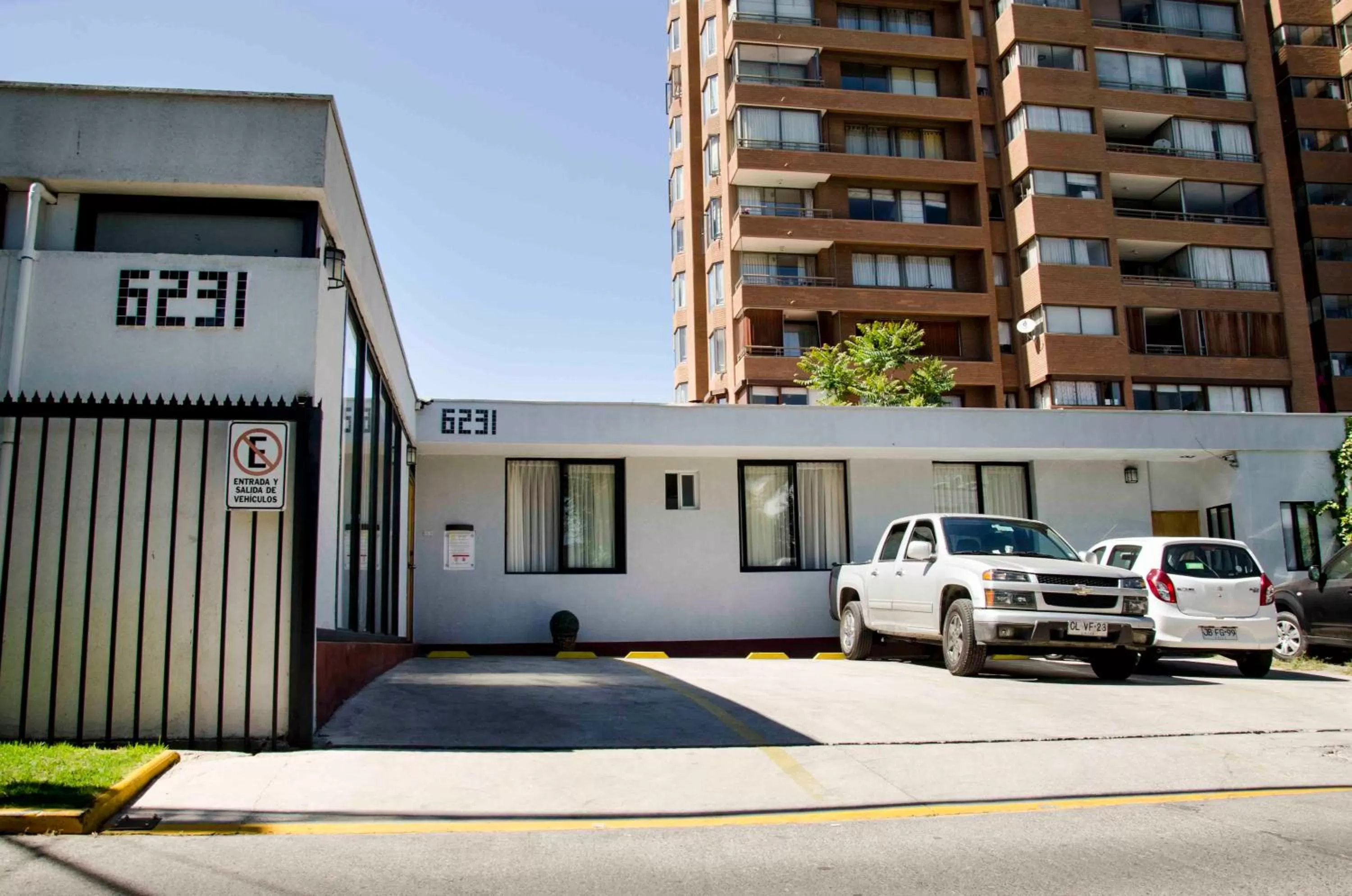 Property Building in Bed and Breakfast Manque