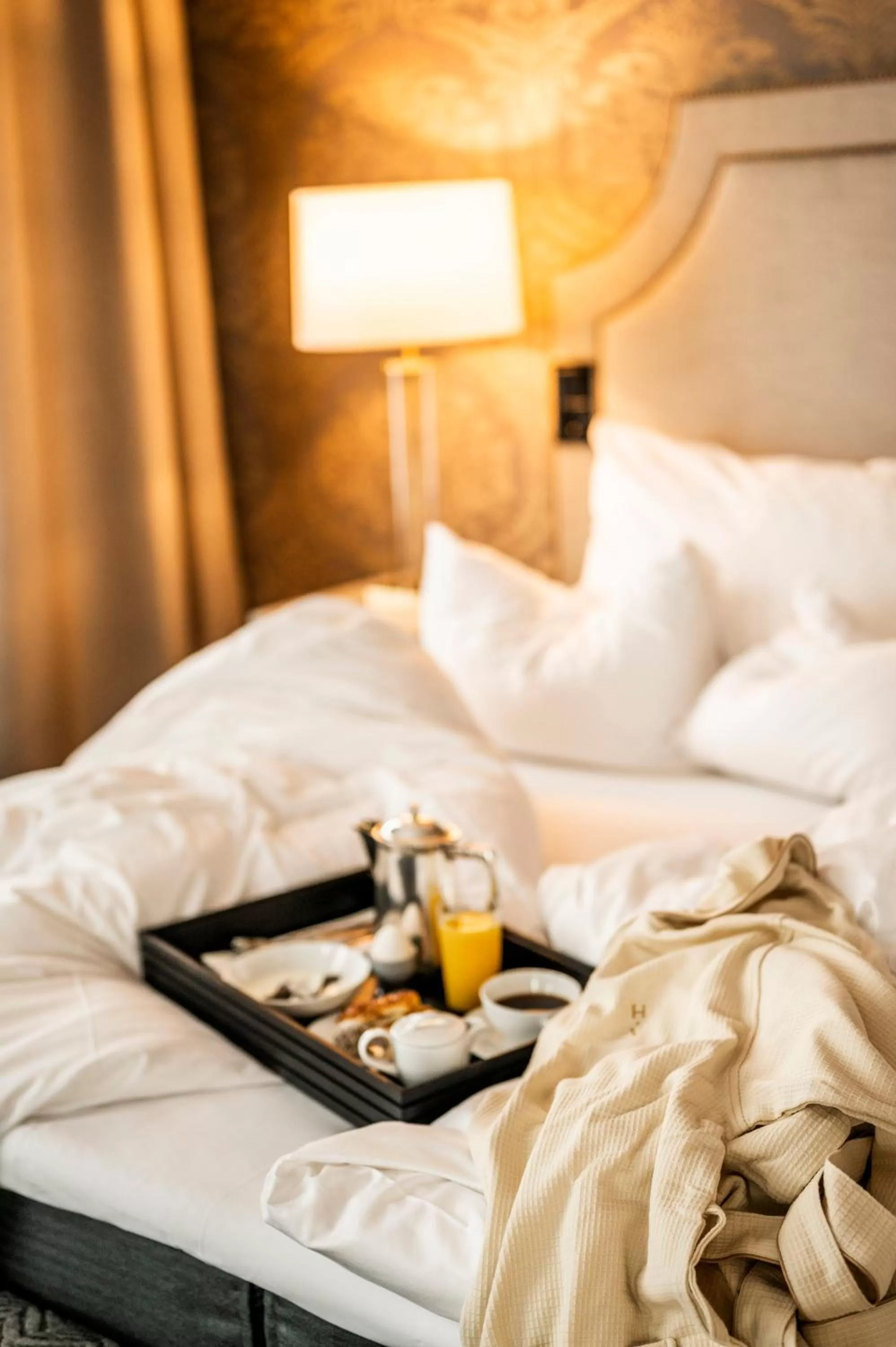 Bed in Hotel Victoria