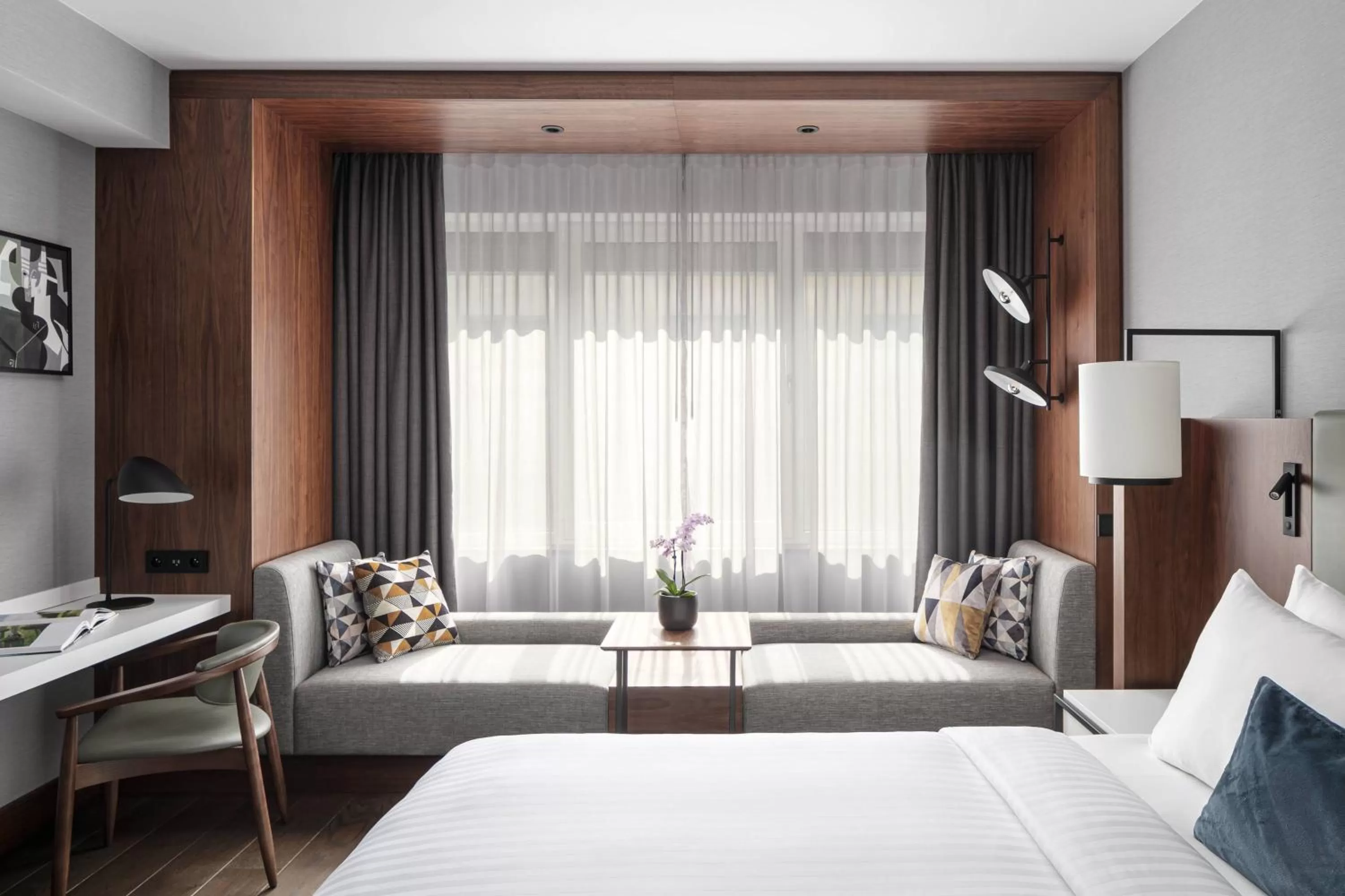 Photo of the whole room, Bed in Prague Marriott Hotel