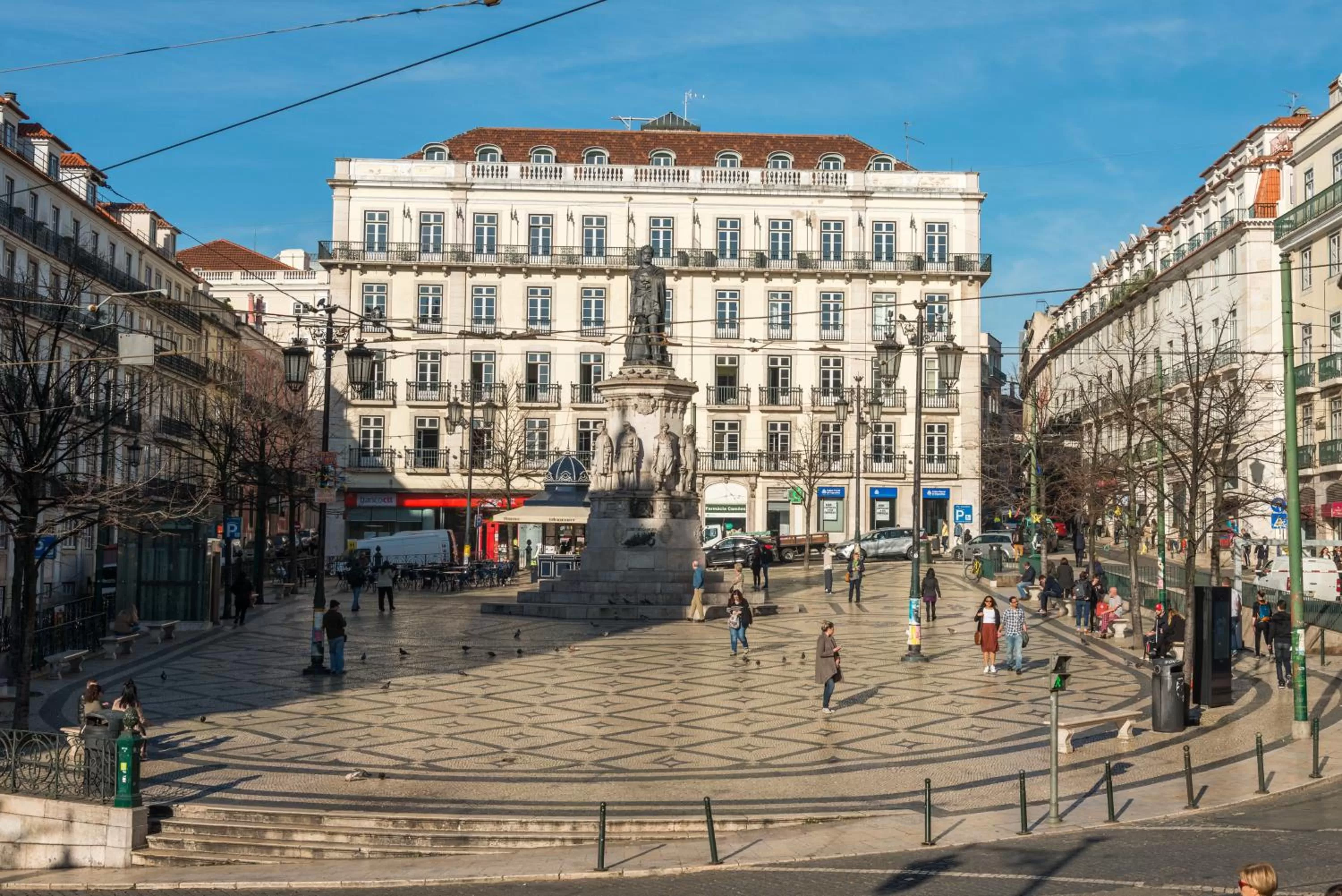 Facade/entrance in Le Consulat