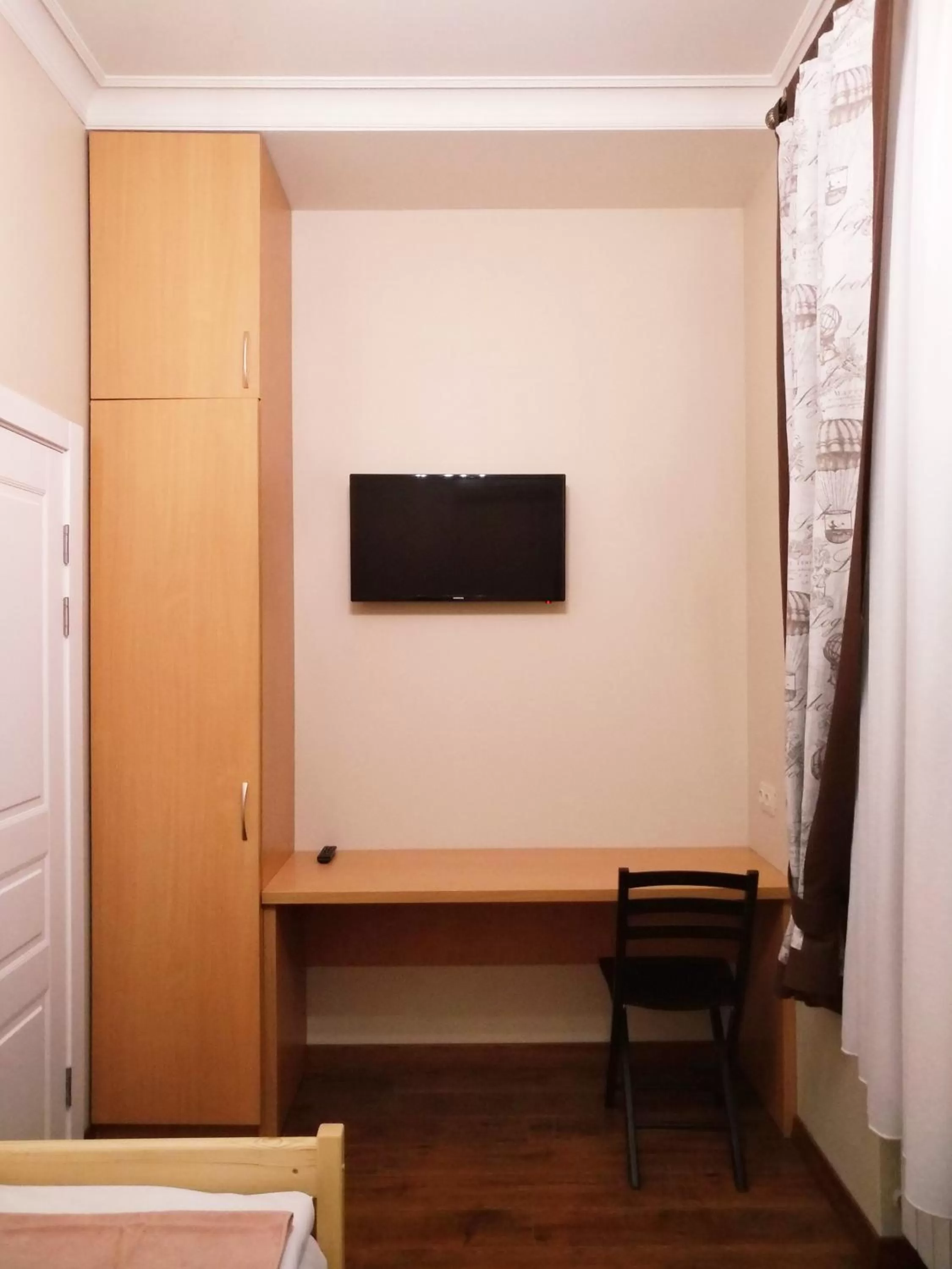 Other, TV/Entertainment Center in Belokorichi