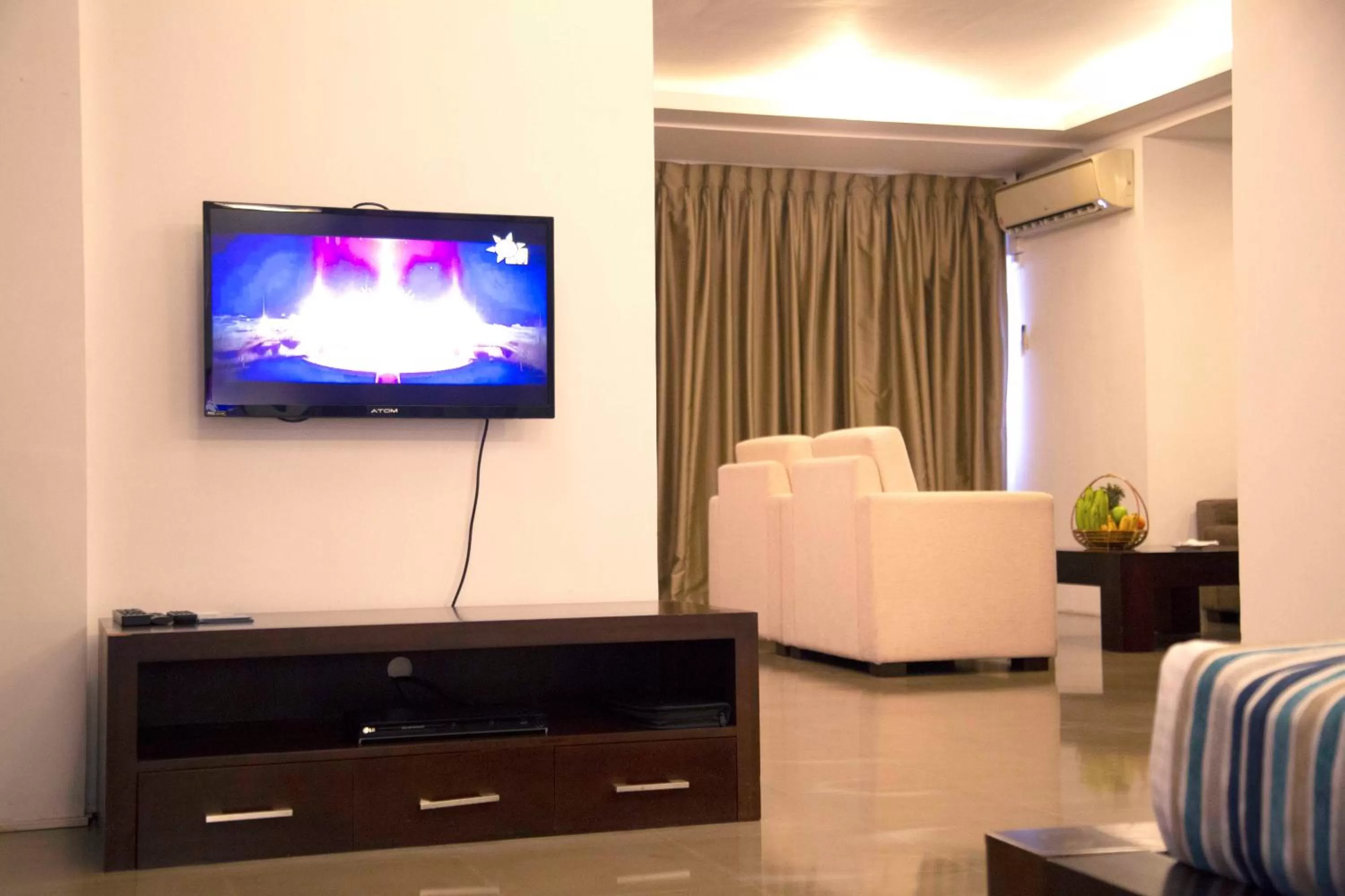 Seating area, TV/Entertainment Center in Kandy The Tourmaline