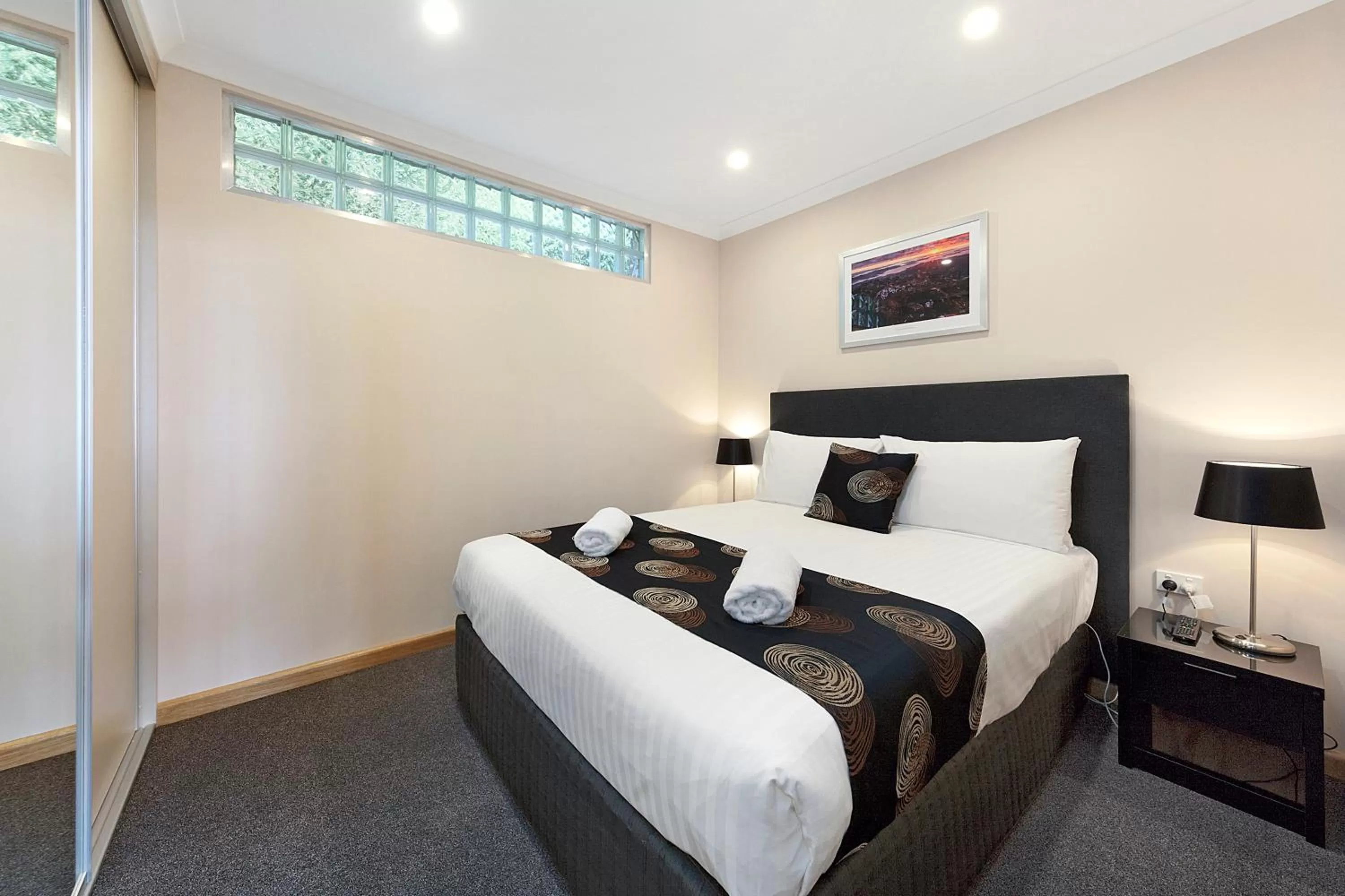 Bed in Commodore Regent Launceston