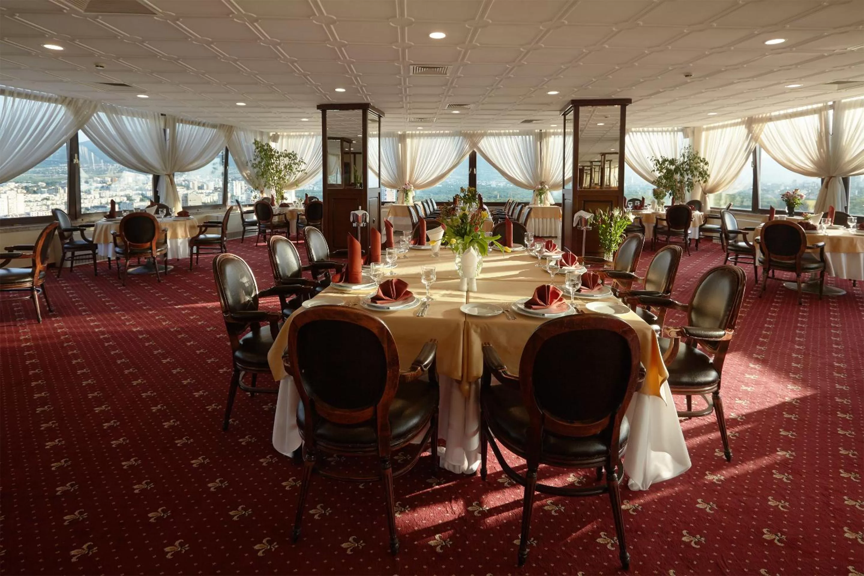 Restaurant/places to eat in Park Hotel Moskva