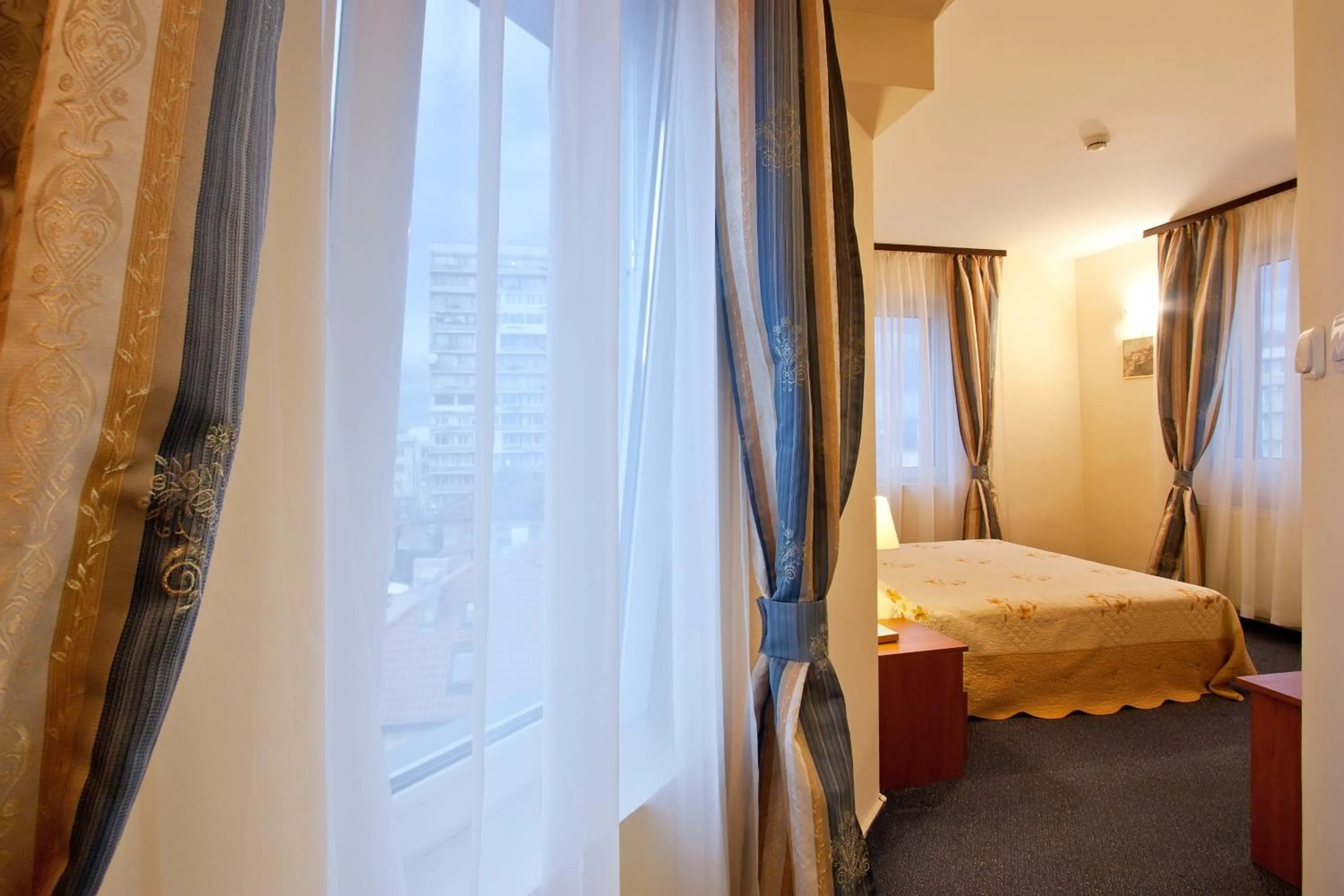 Bed in Hotel Cheap - Smart choice - Great value