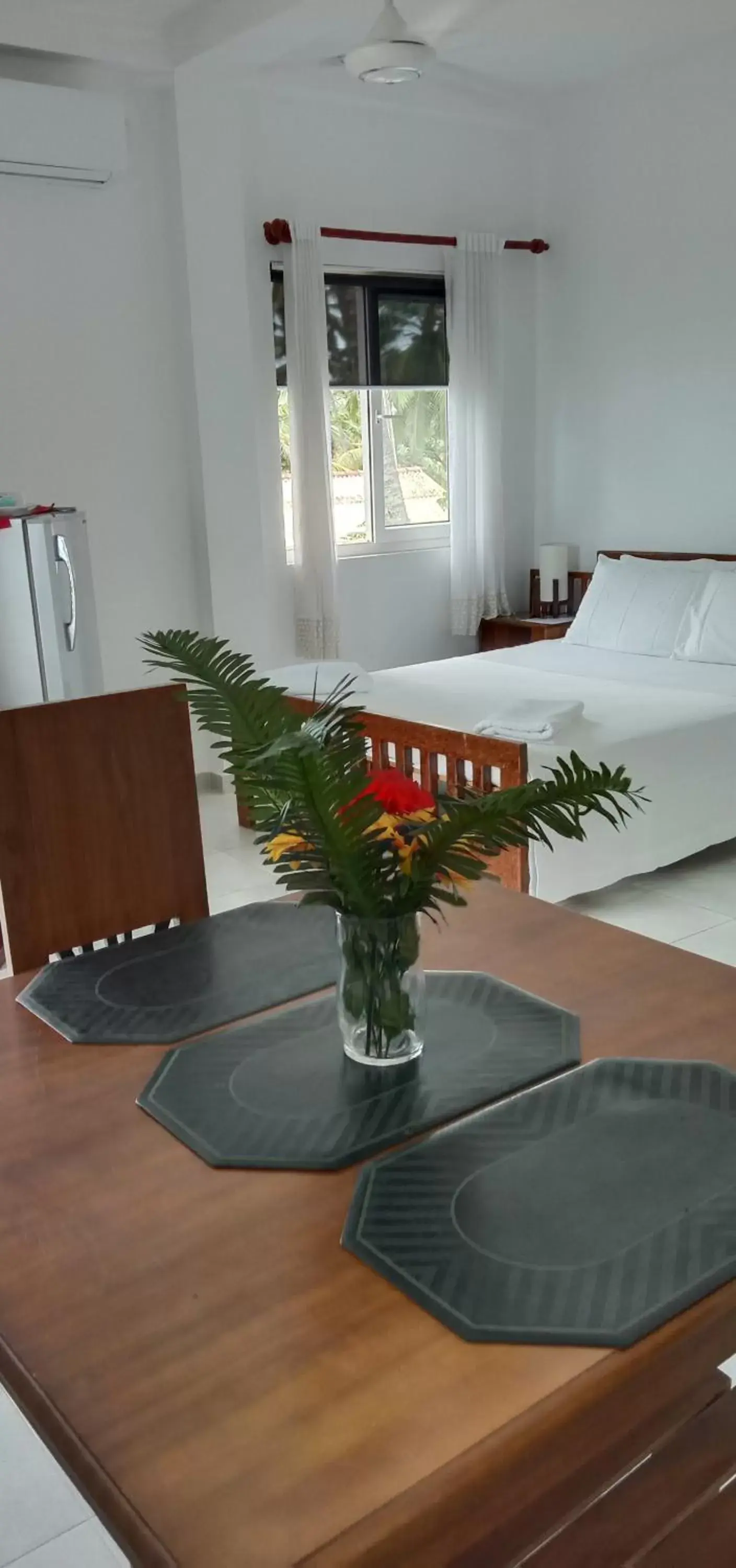 Deluxe Double Room with Balcony and Sea View in Amssler Beach Stay Deluxe Double Room with Balcony and Sea View in Amssler Beach Stay