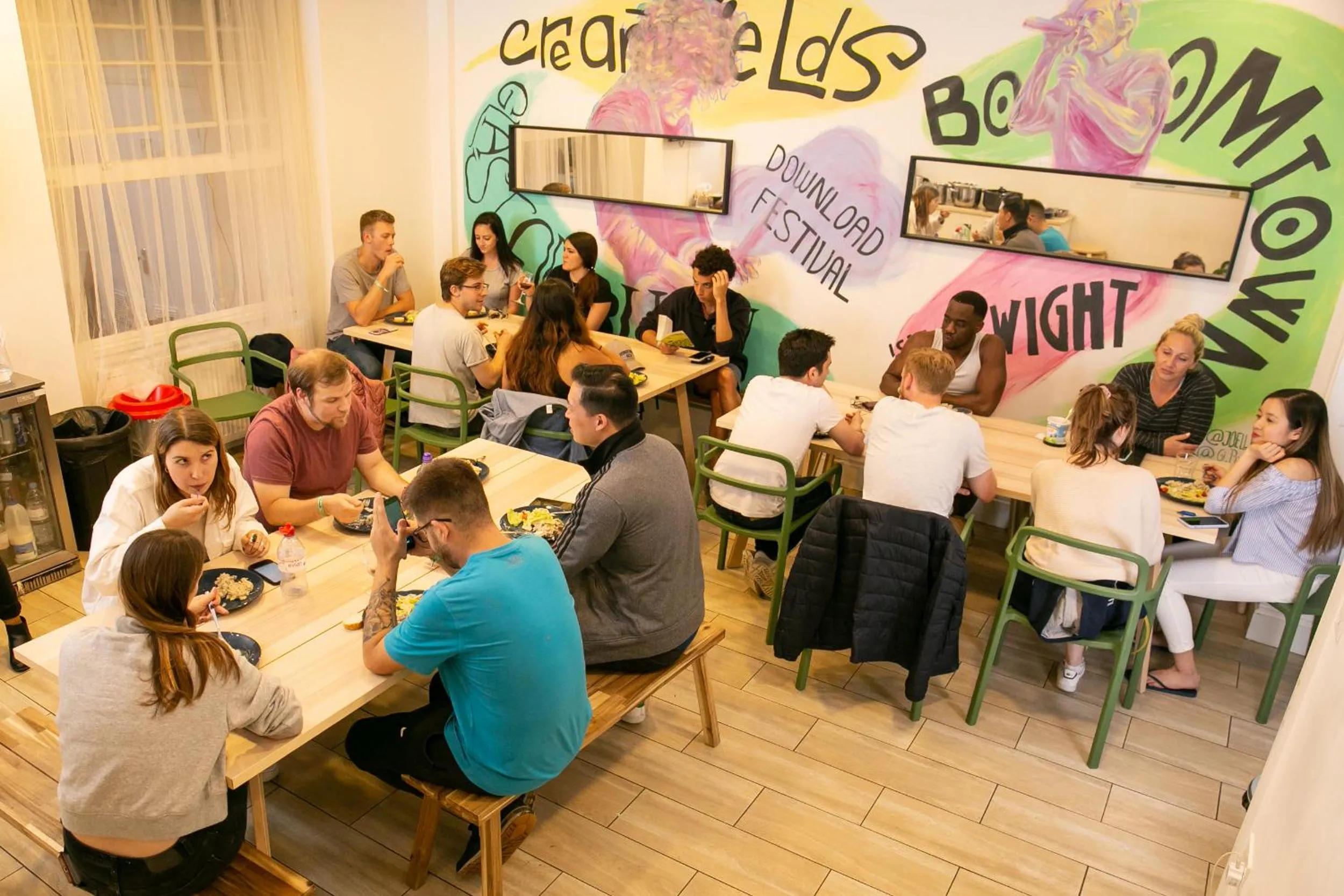 Communal lounge/ TV room in Onefam Notting Hill