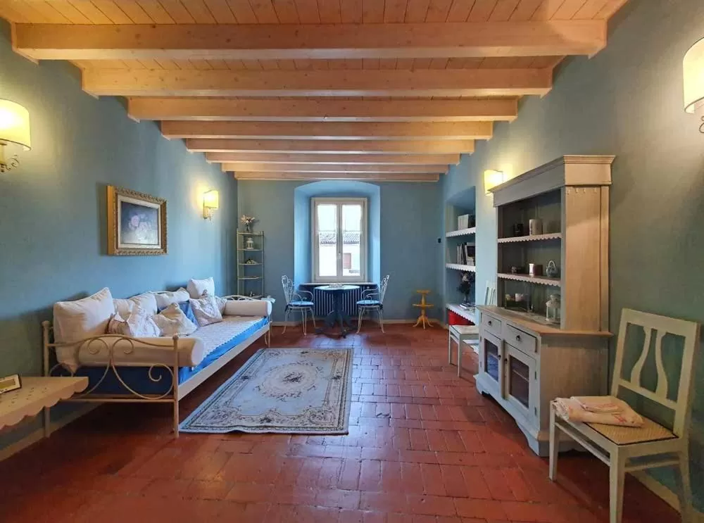 Communal lounge/ TV room, Bed in Borgo alla Sorgente