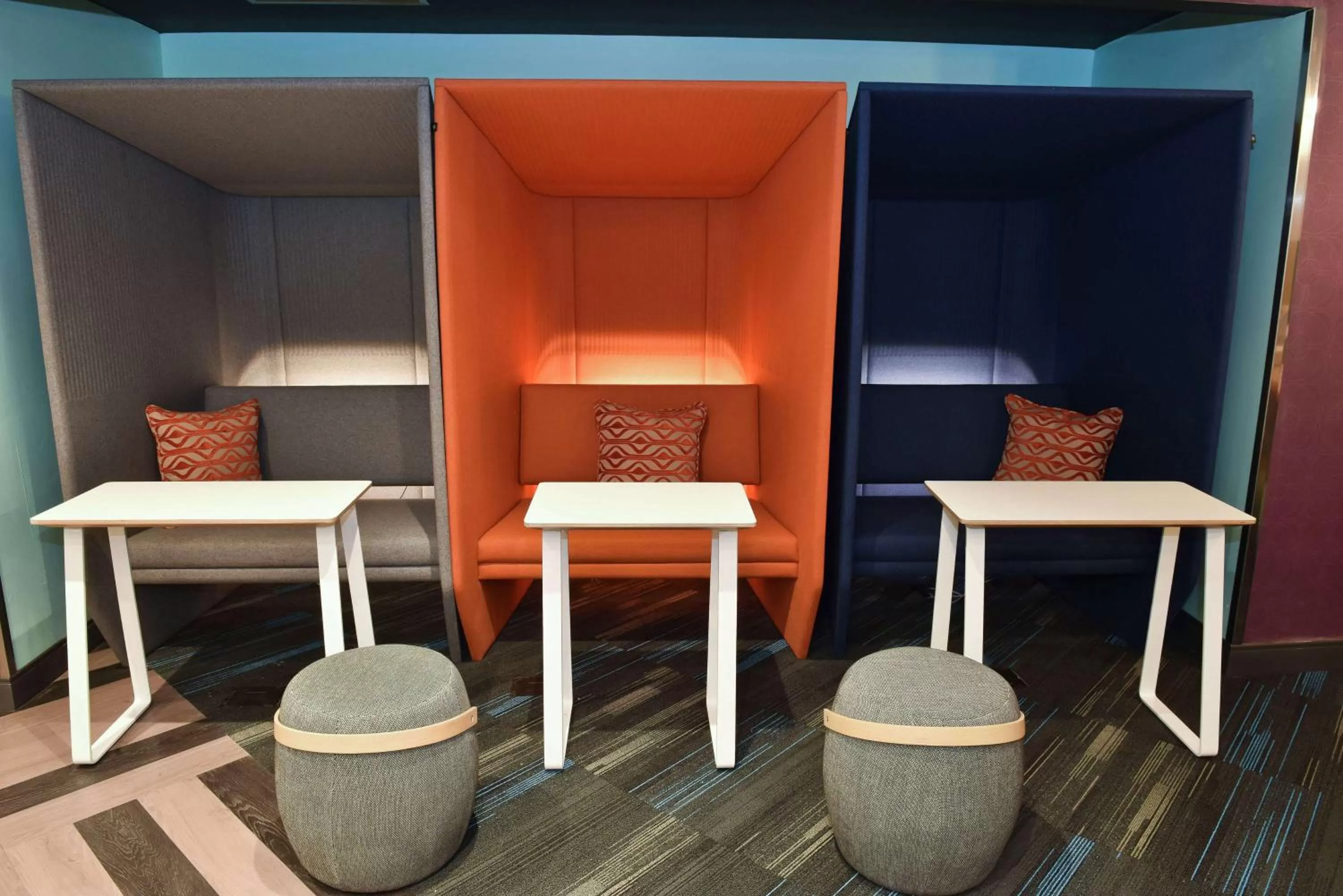 Lobby or reception in Tru By Hilton Lawrence