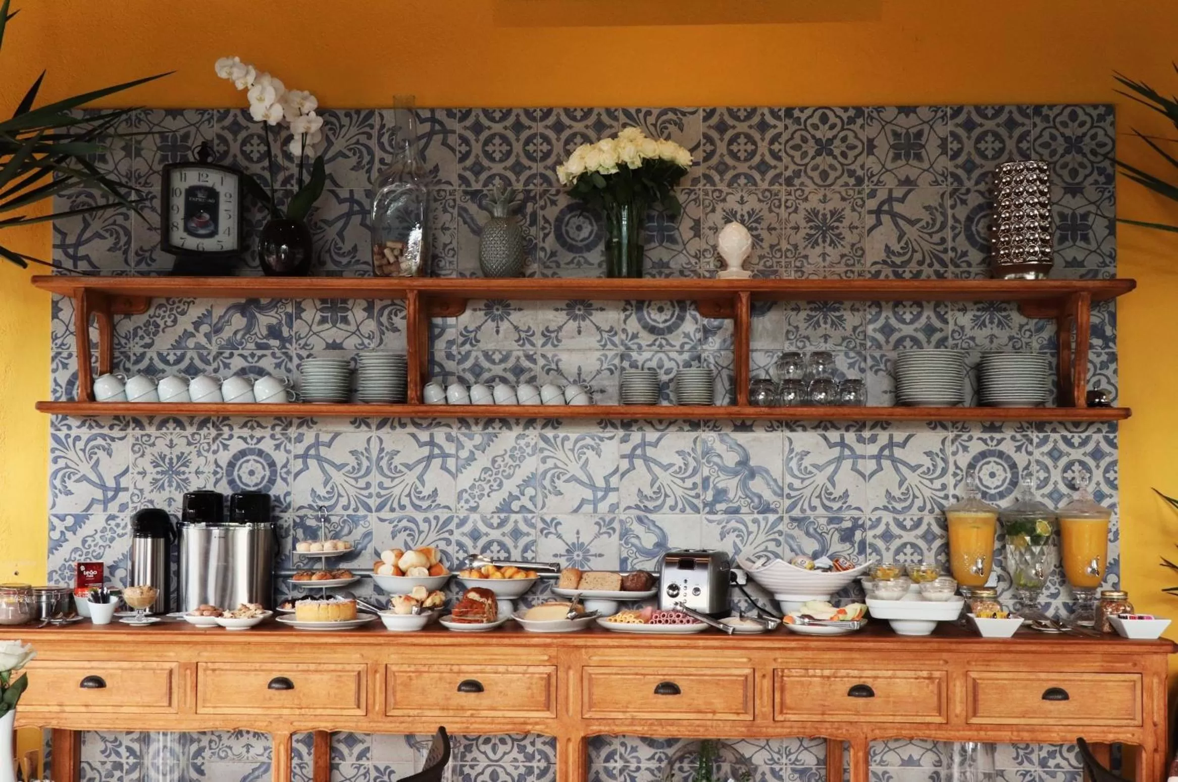 Breakfast, Restaurant/Places to Eat in Pousada Santa Thereza