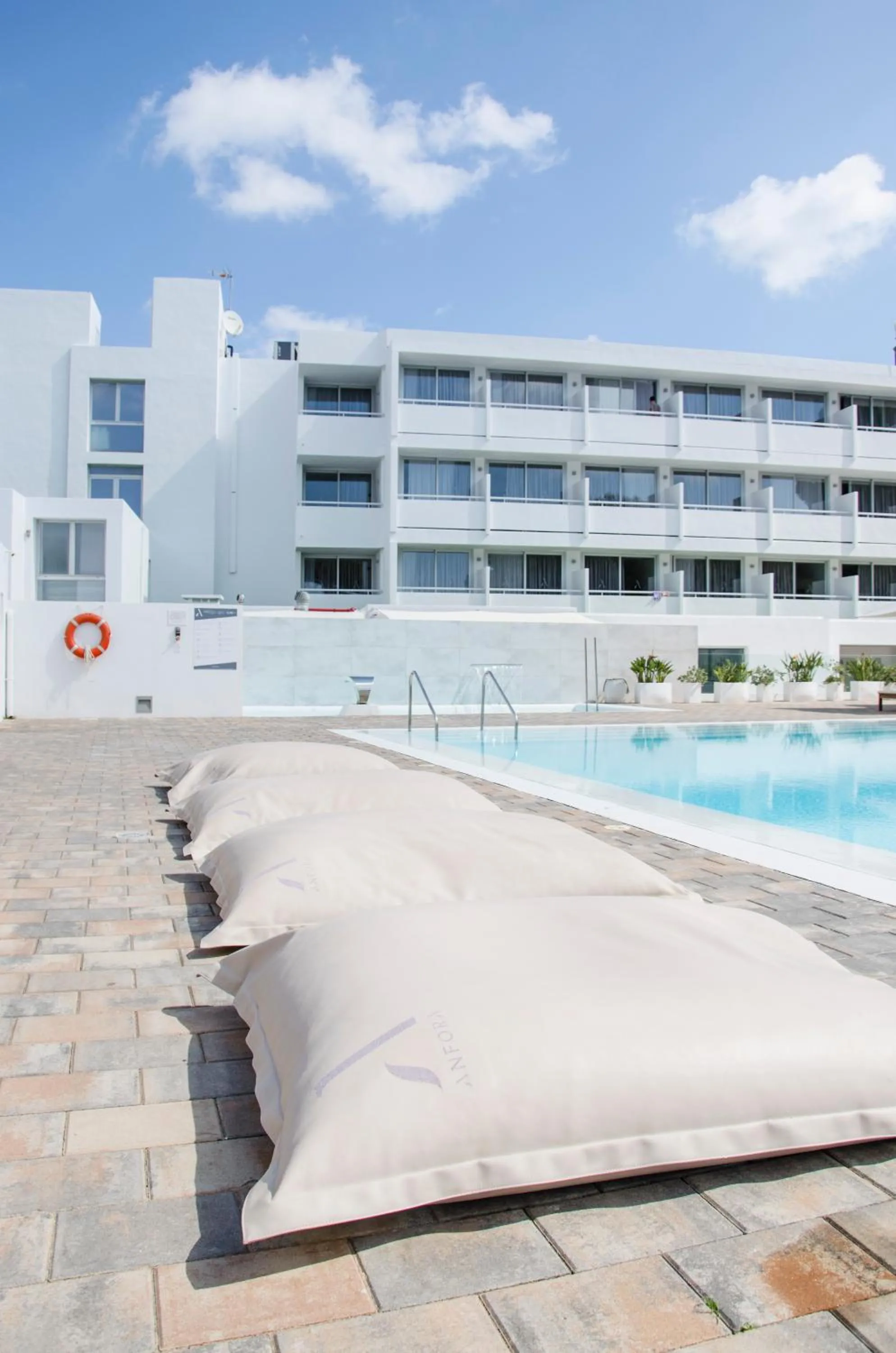 Swimming pool in Hotel Anfora Ibiza