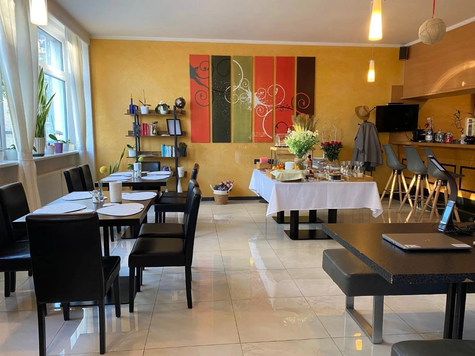 Restaurant/places to eat in Hotel am Hafen