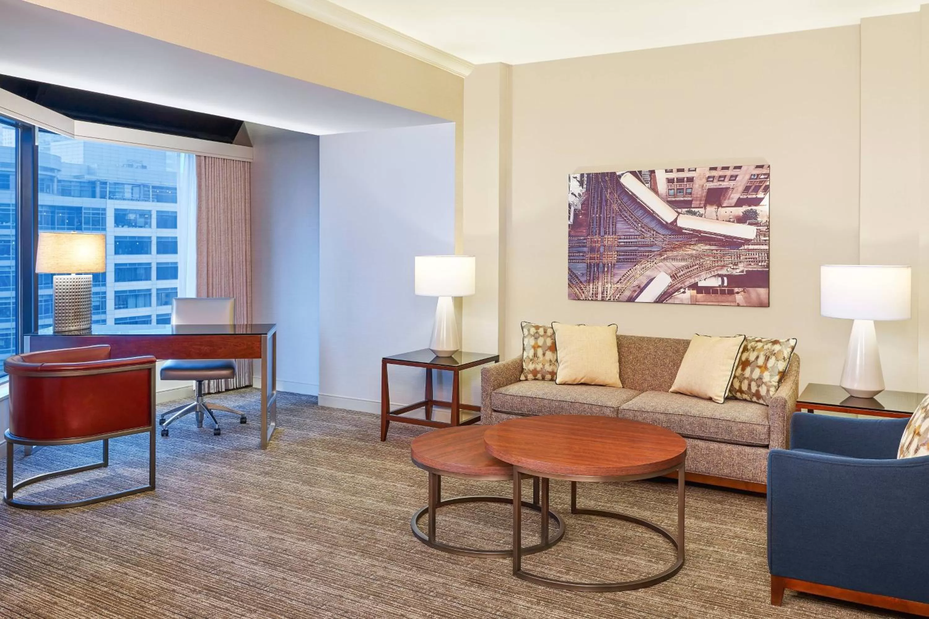 Photo of the whole room in The Westin Chicago River North