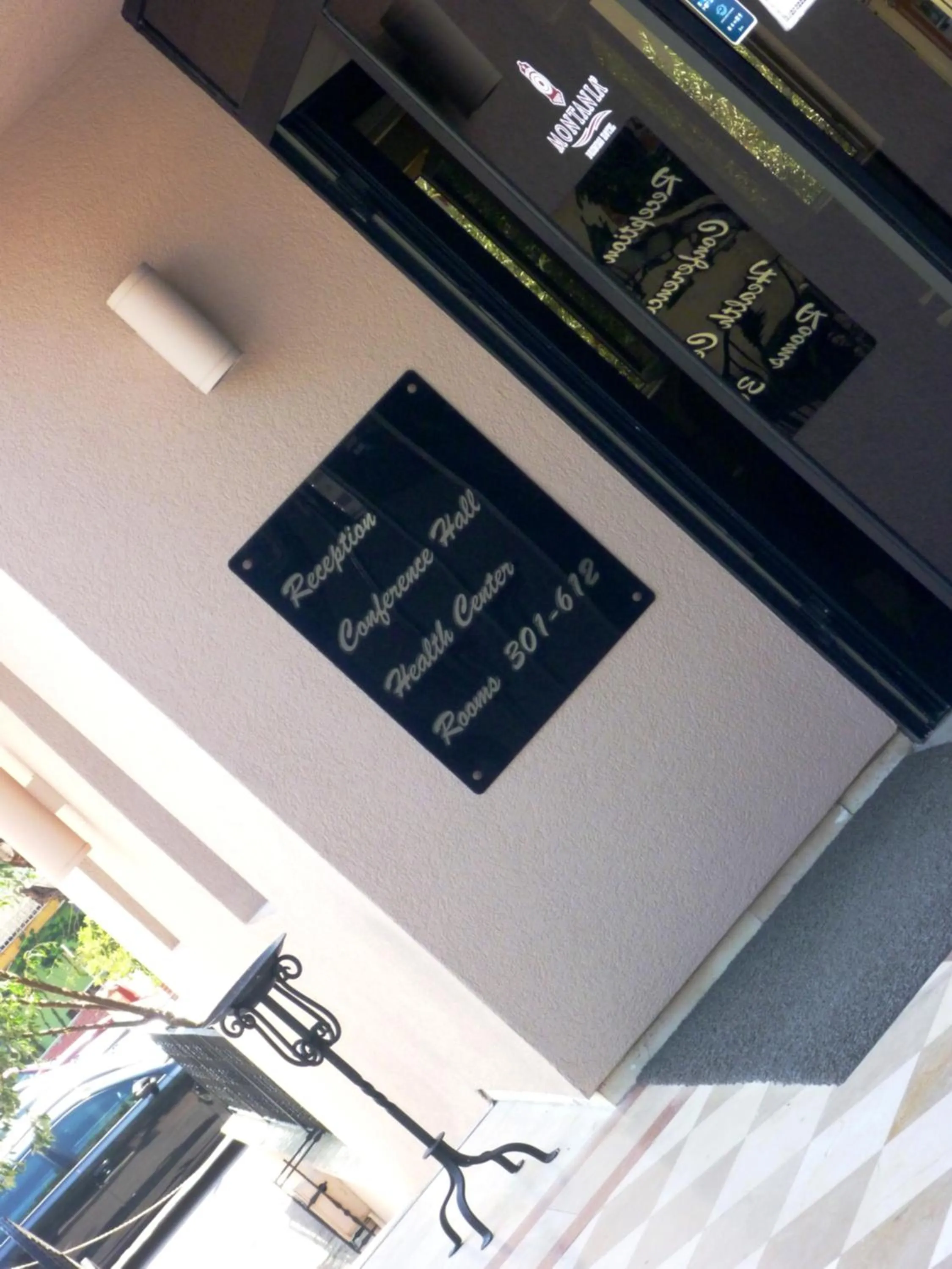 Facade/entrance in Montania Town Hotel Mudanya