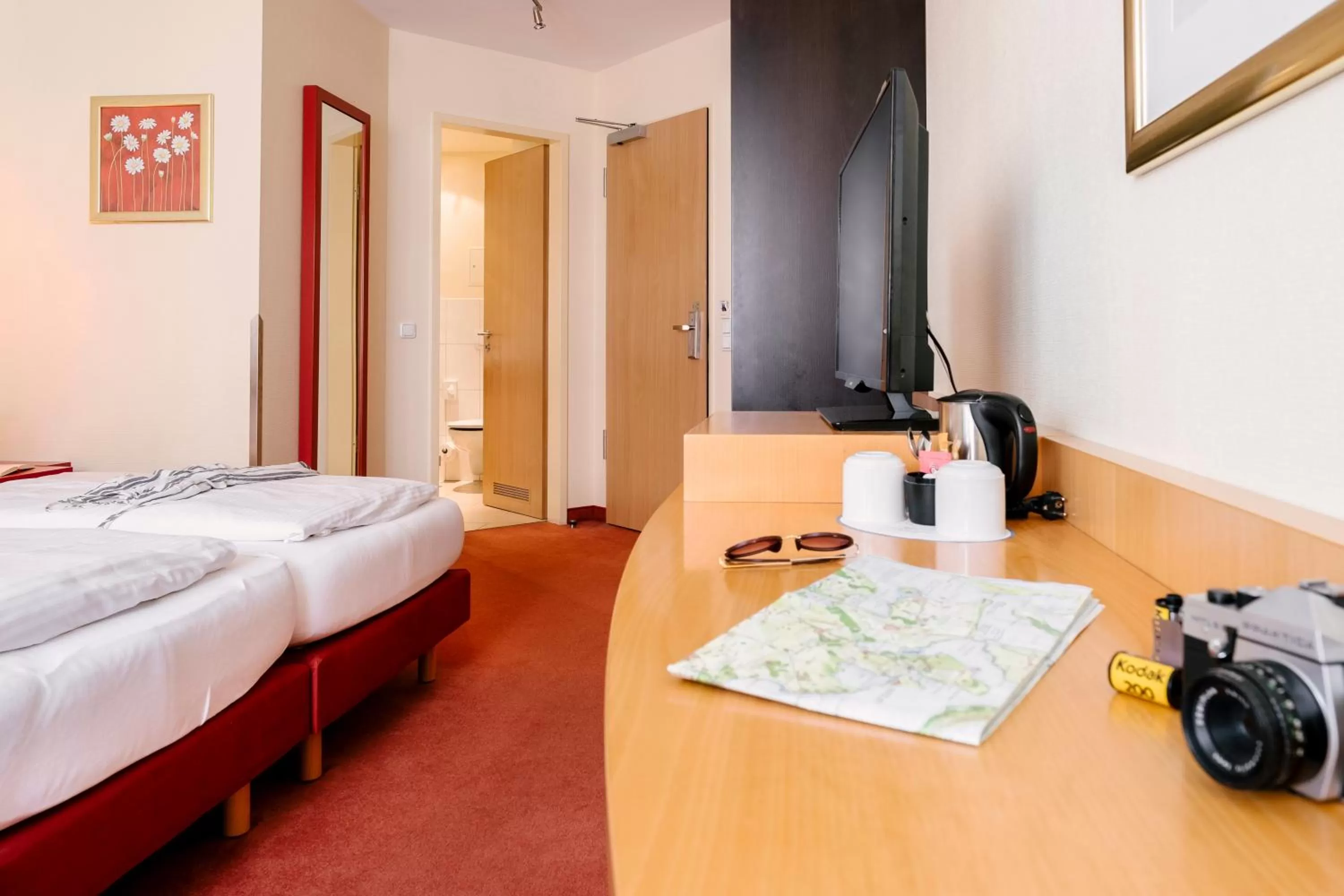 Coffee/tea facilities, Bed in Hotel am Jungfernstieg