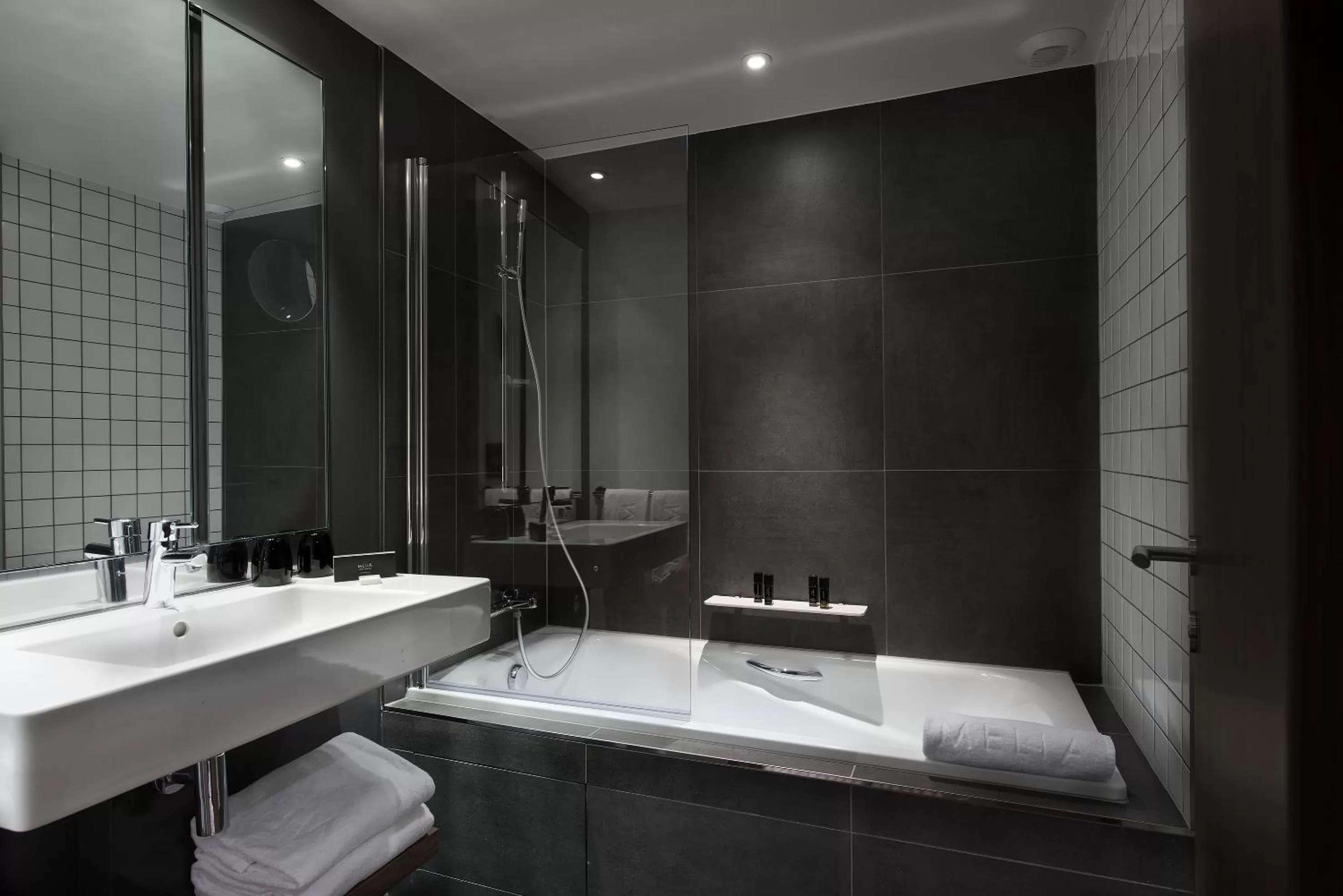 Bathroom in Melia Paris La Defense
