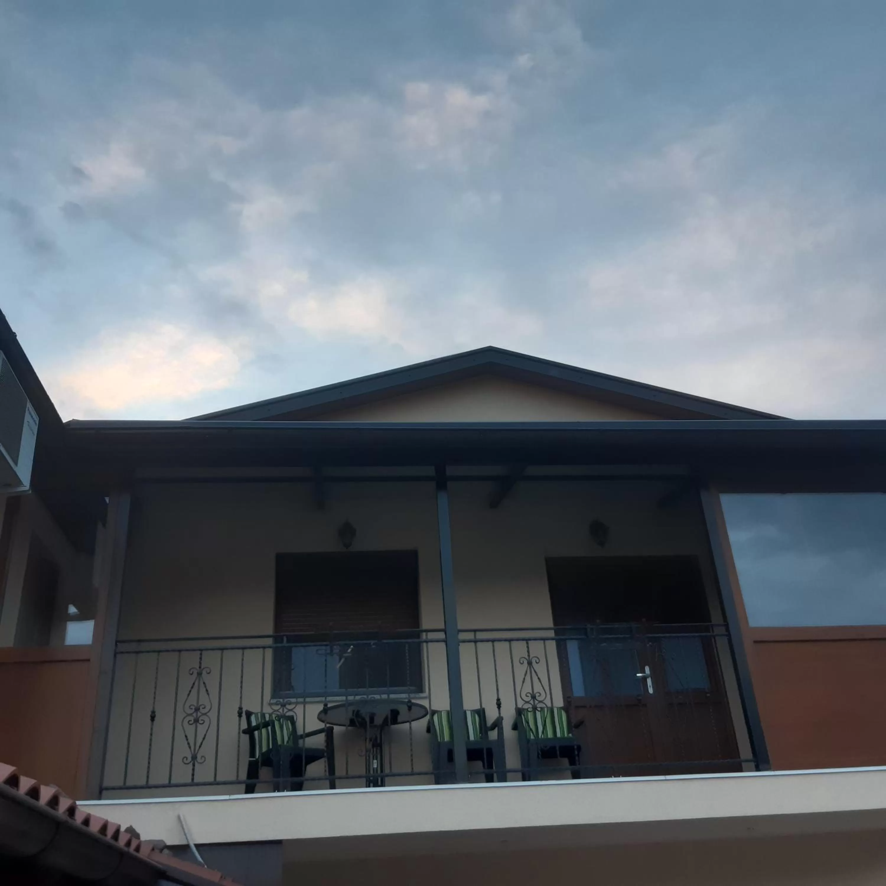 Property Building in Sobe in apartma Pilih