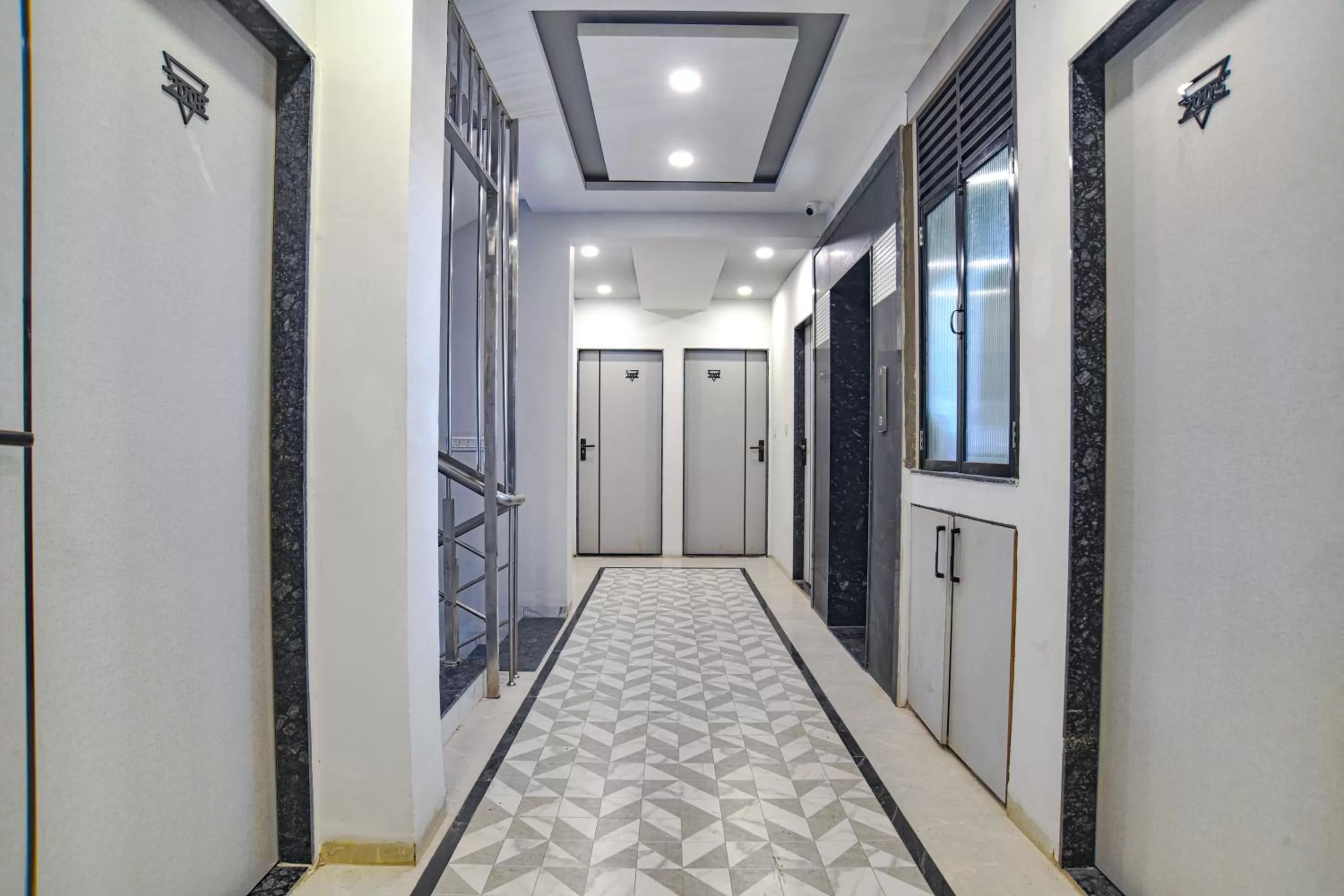 Lobby or reception in Fabhotel Grand Blue