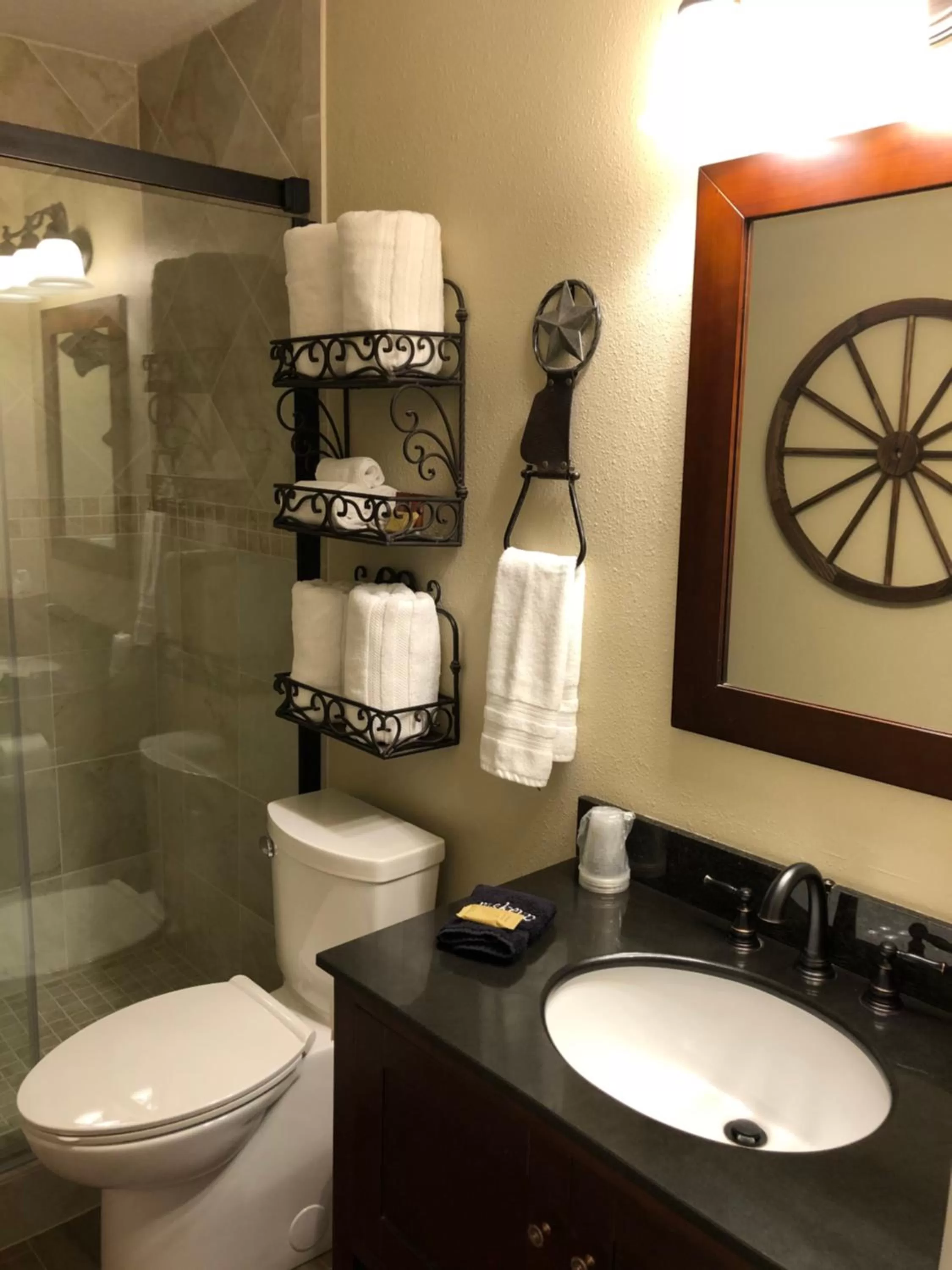 Bathroom in Maple Creek Bed&Breakfast