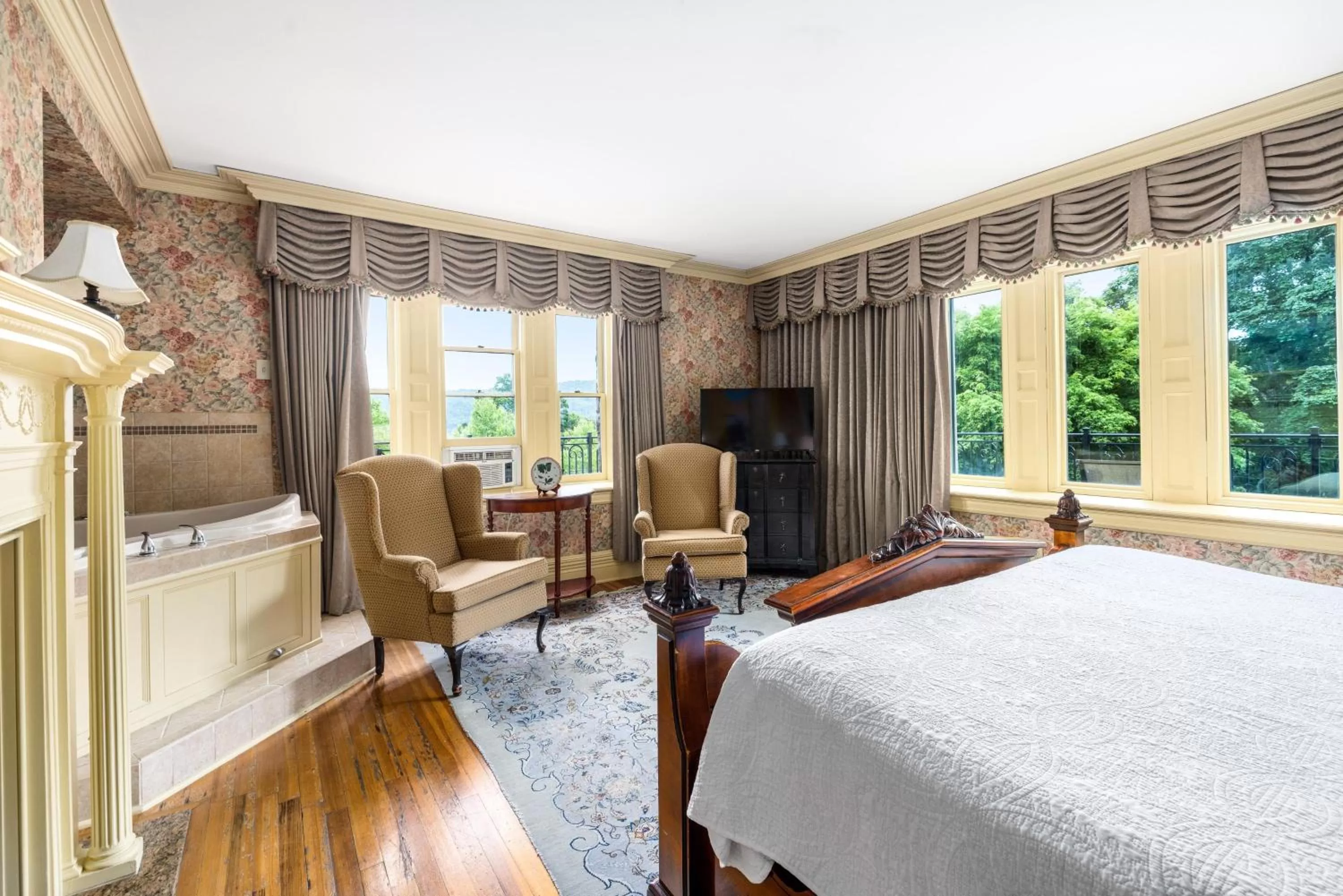 Bed in The Inn at Erlowest