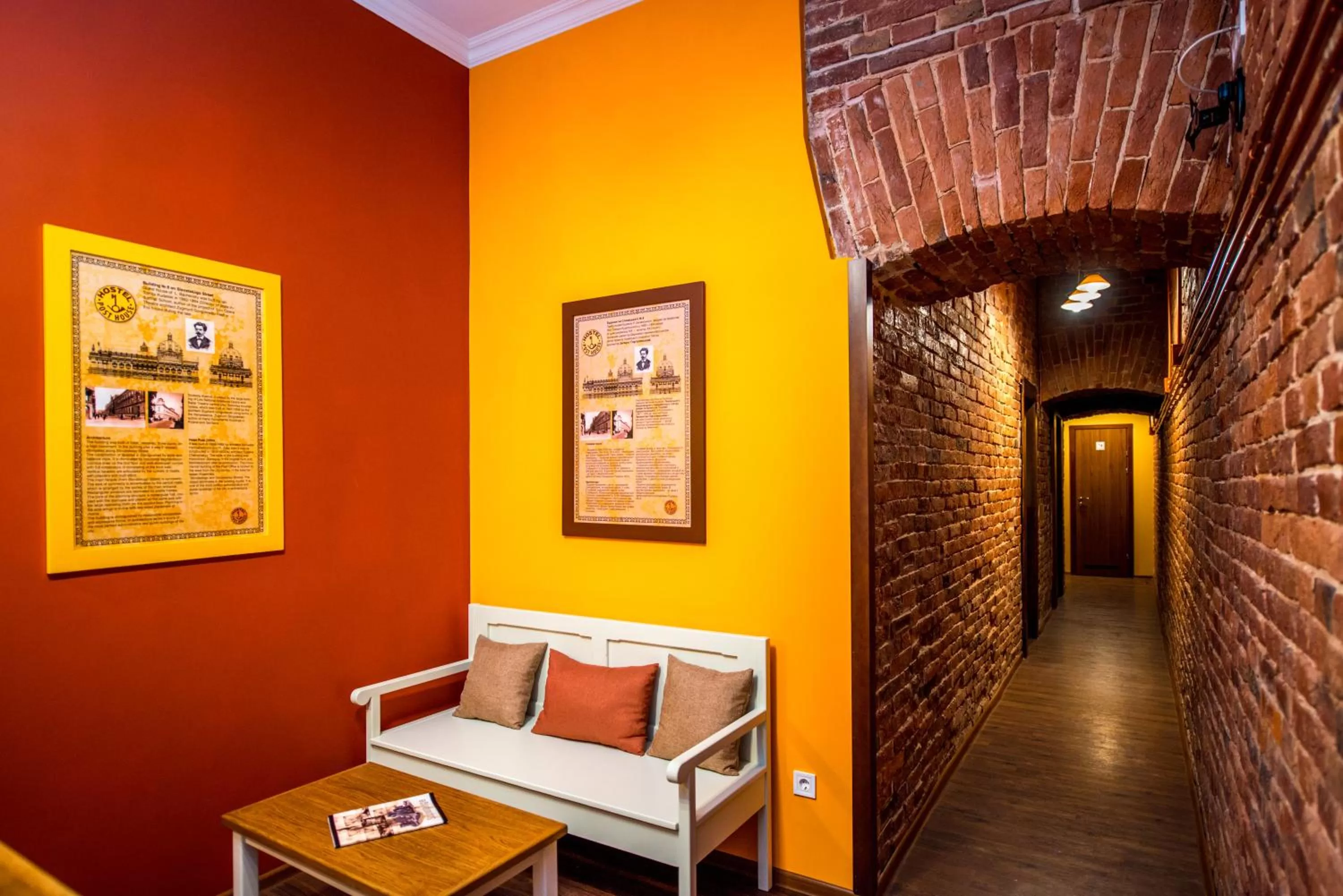 Communal lounge/ TV room, Seating Area in Post House Rooms