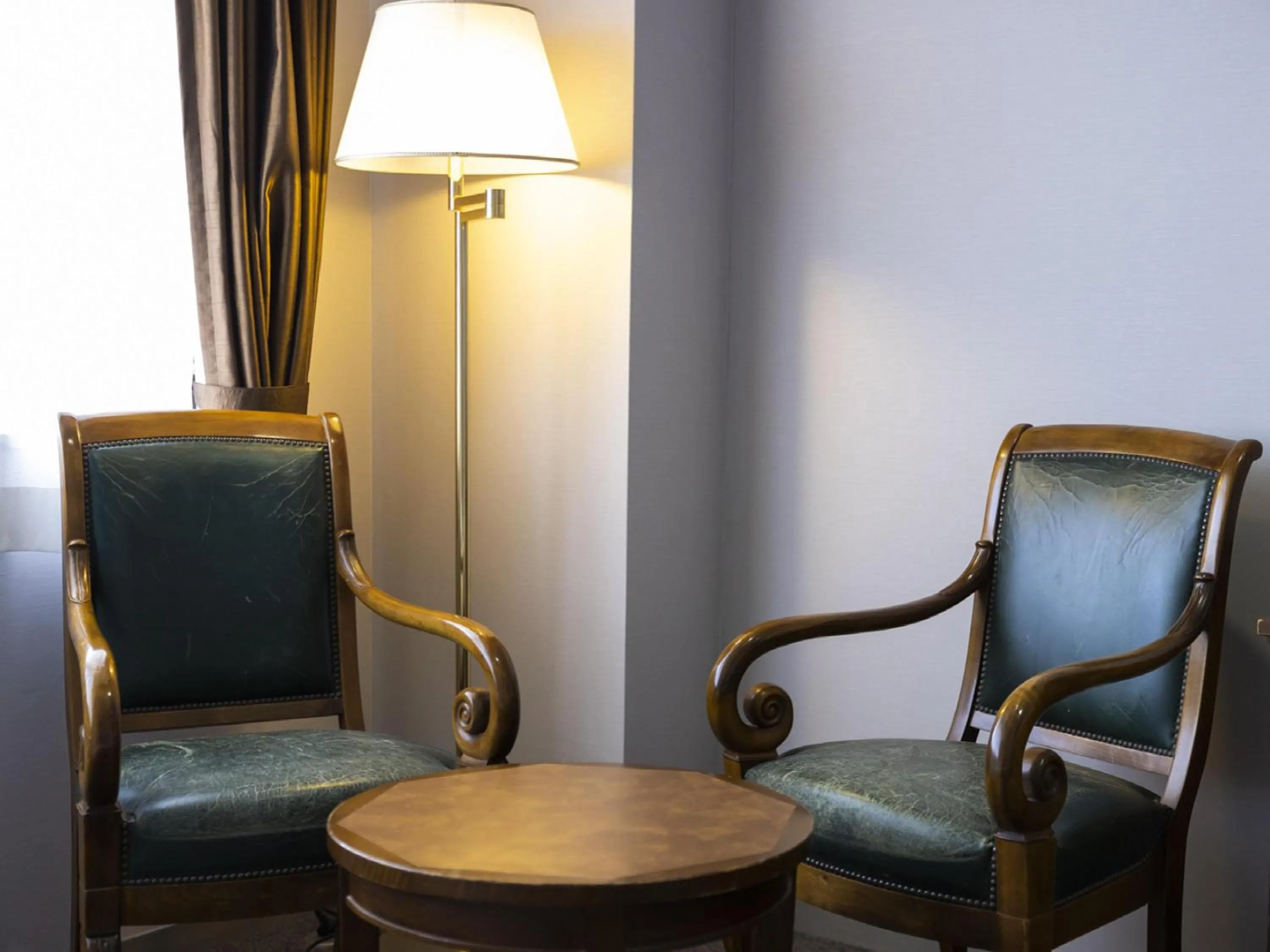 Photo of the whole room in Ariston Hotel Kobe