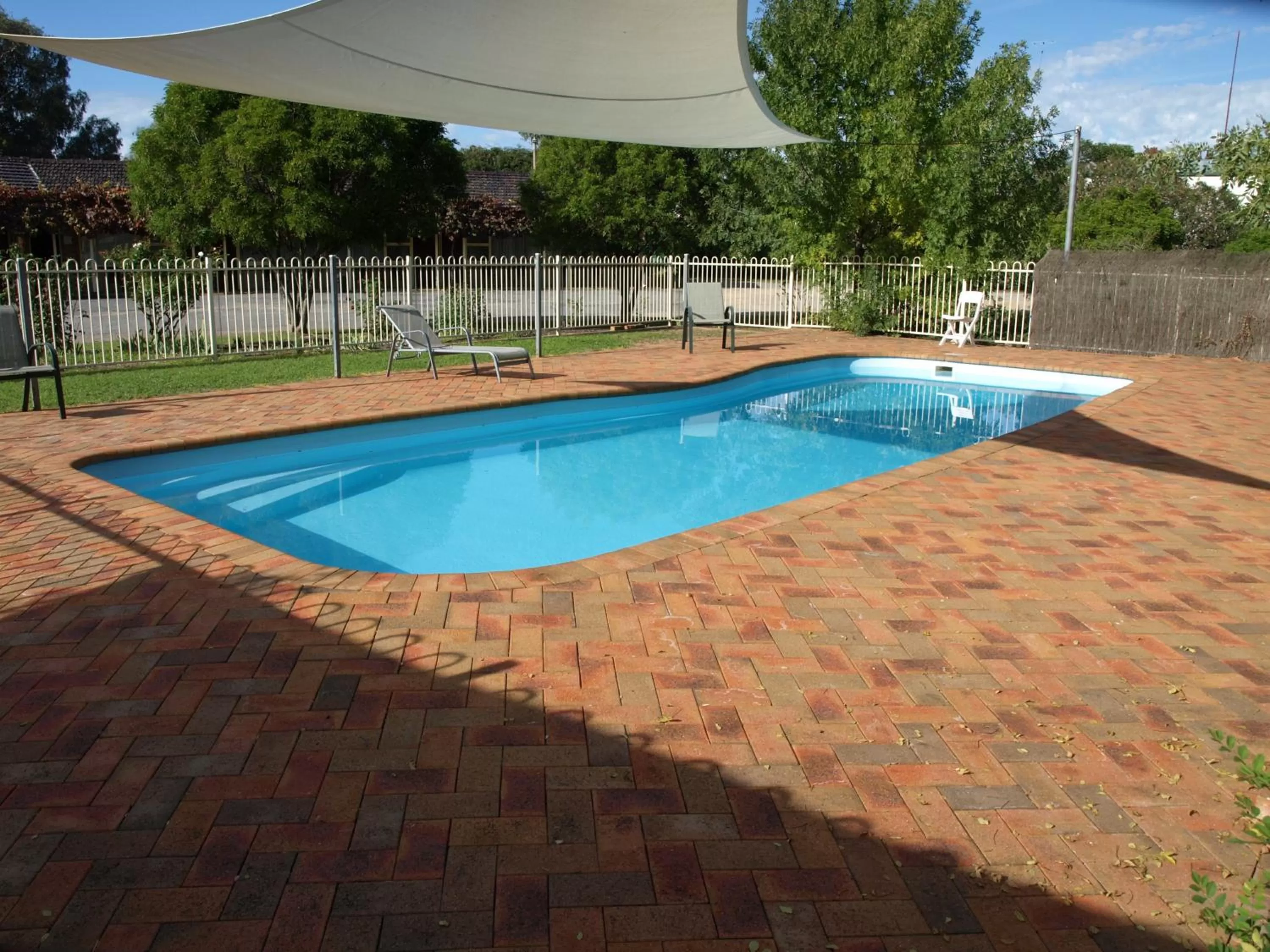 Day in Civic Motor Inn