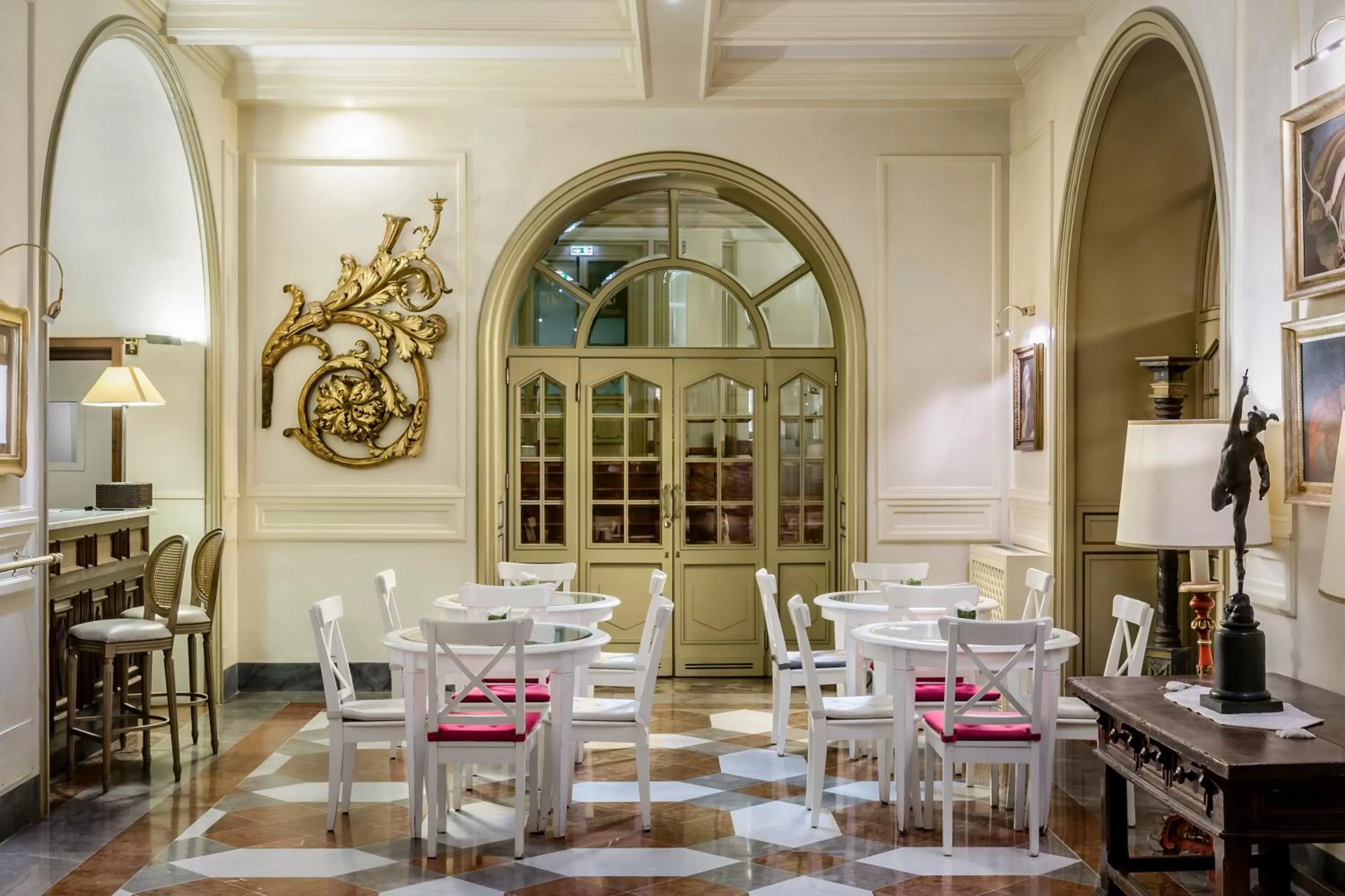 Lounge or bar in Eurostars Centrale Palace Hotel