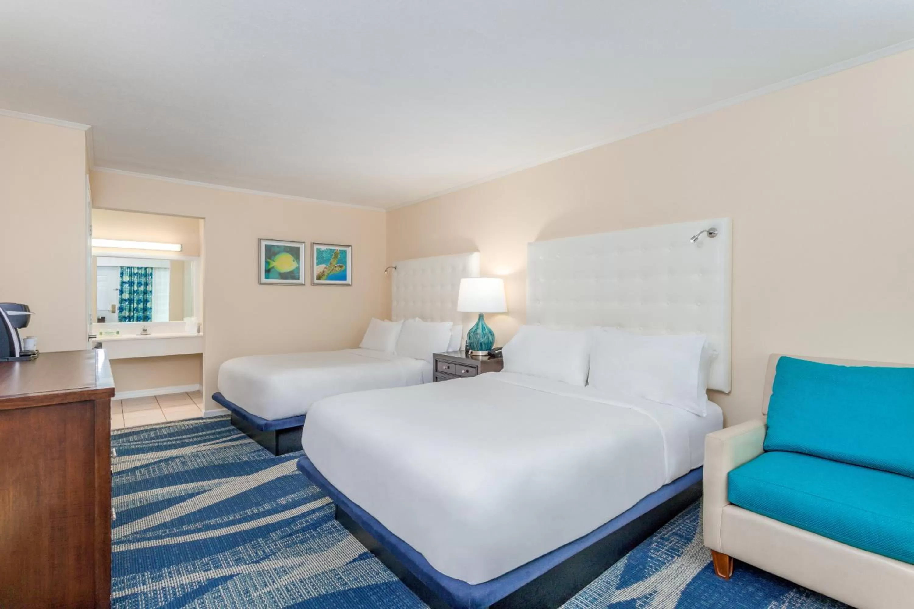 Photo of the whole room, Bed in Holiday Inn Key Largo by IHG