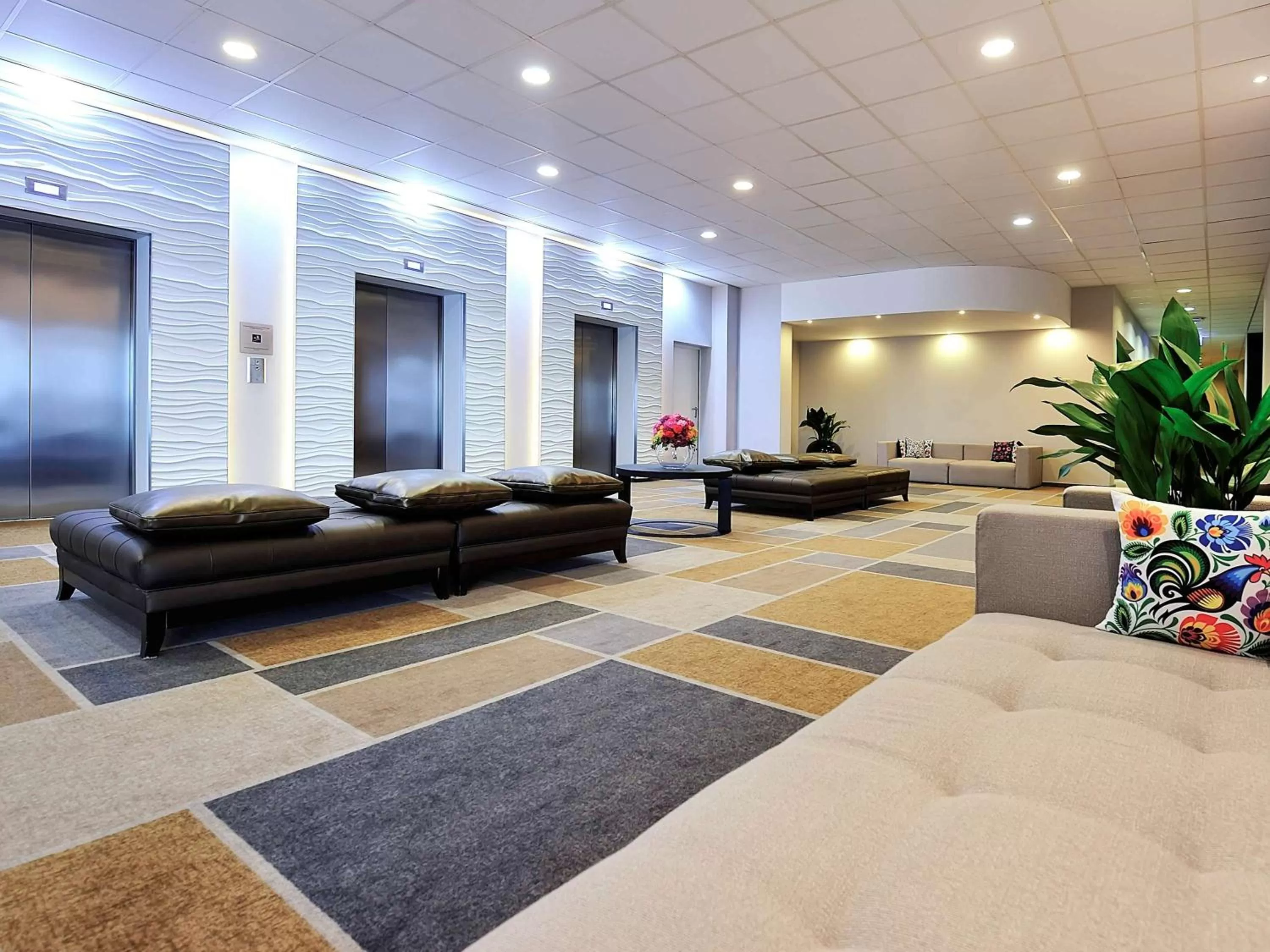 Photo of the whole room in Sofitel Warsaw Victoria