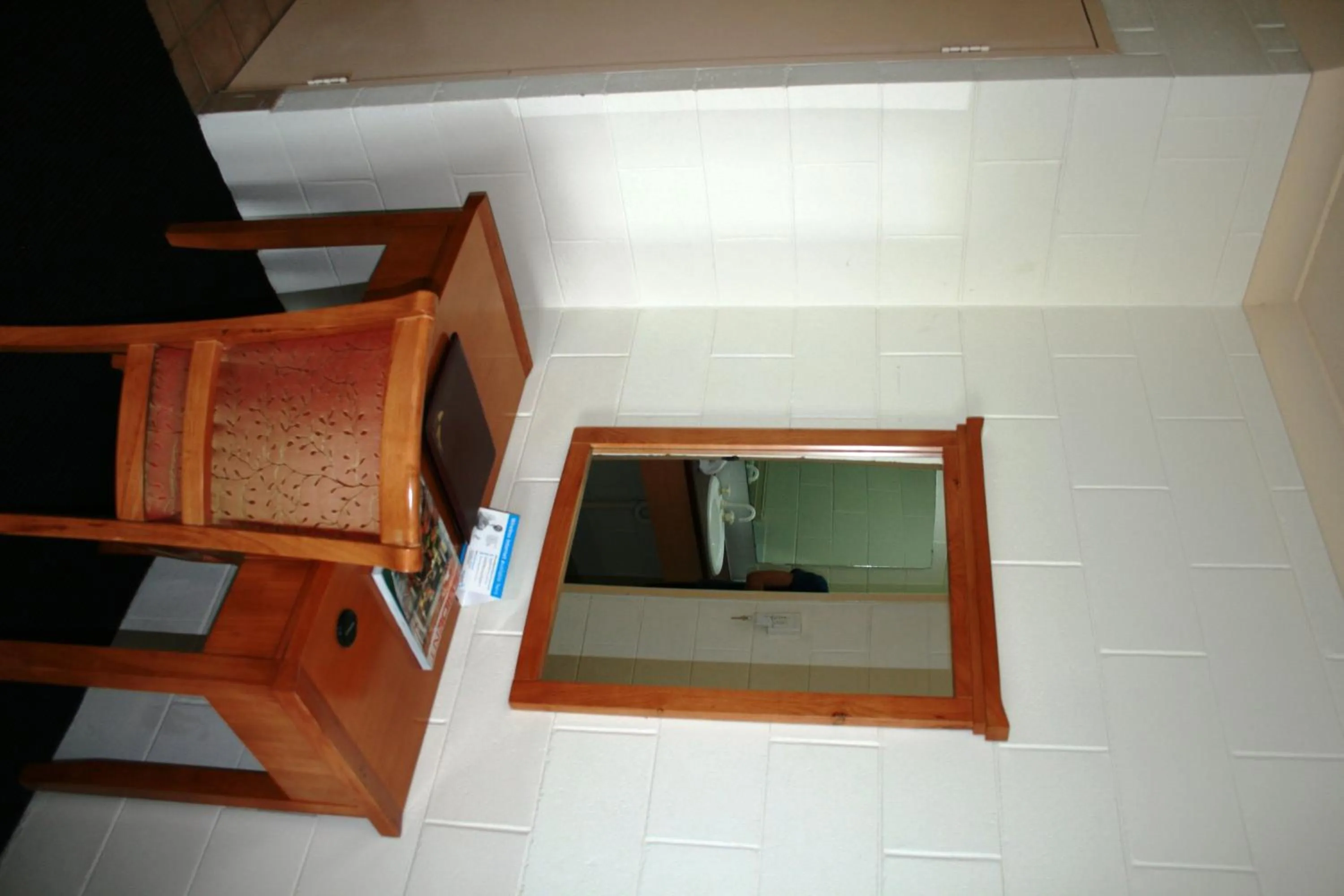 Decorative detail in Luma Luma Holiday Apartments