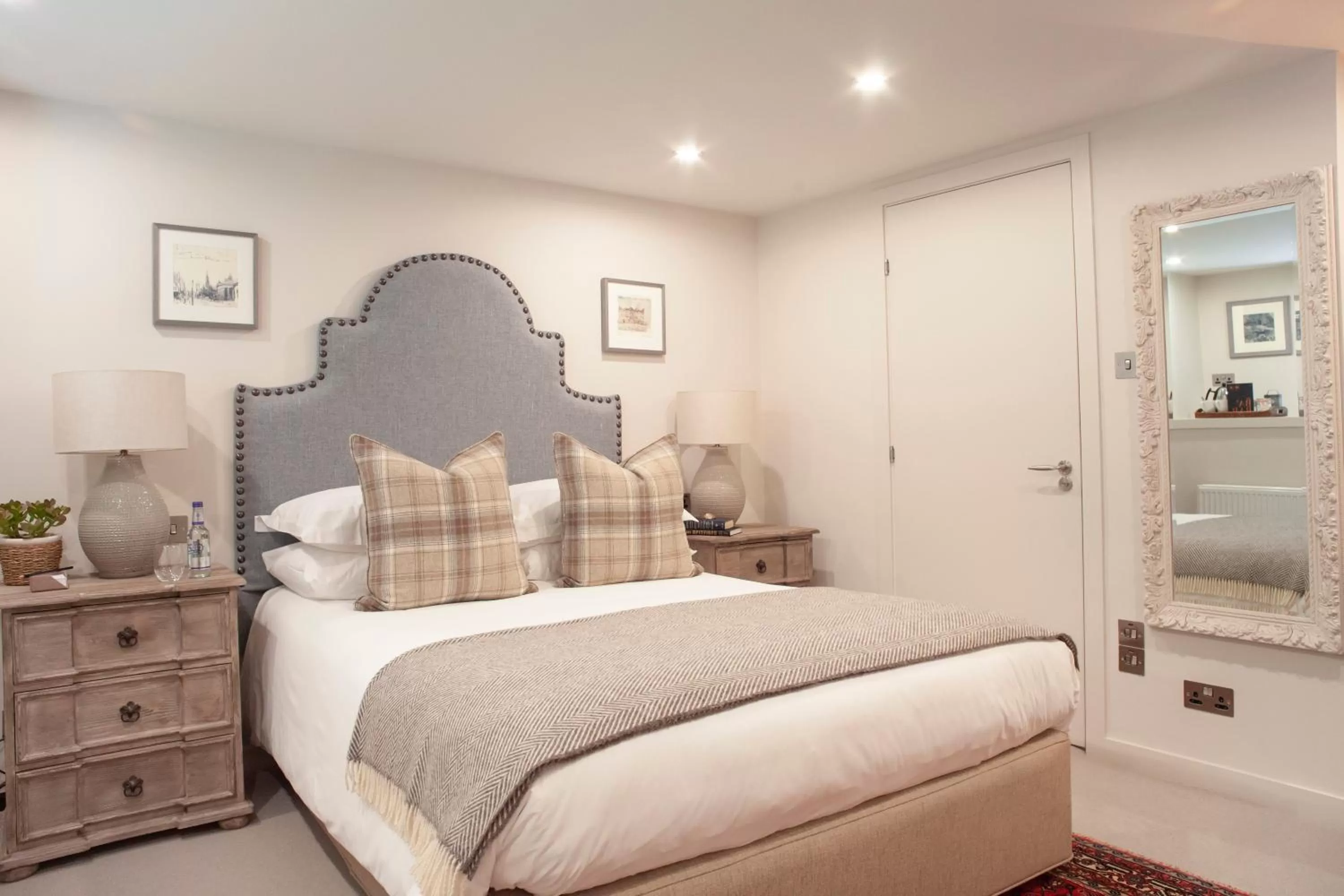 Bed in The Roseate Edinburgh - Small Luxury Hotels of the World