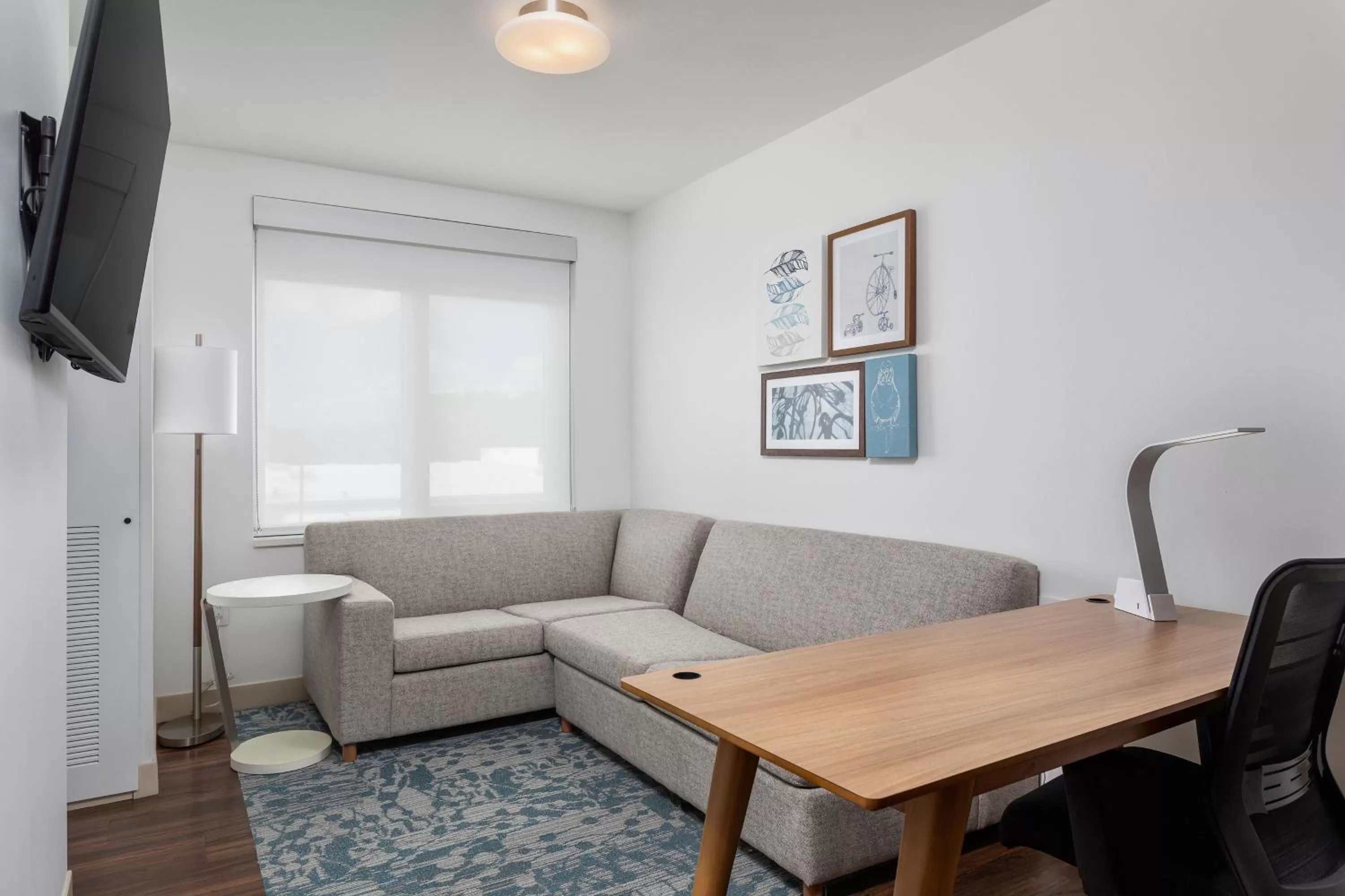 Bedroom in Element Knoxville West