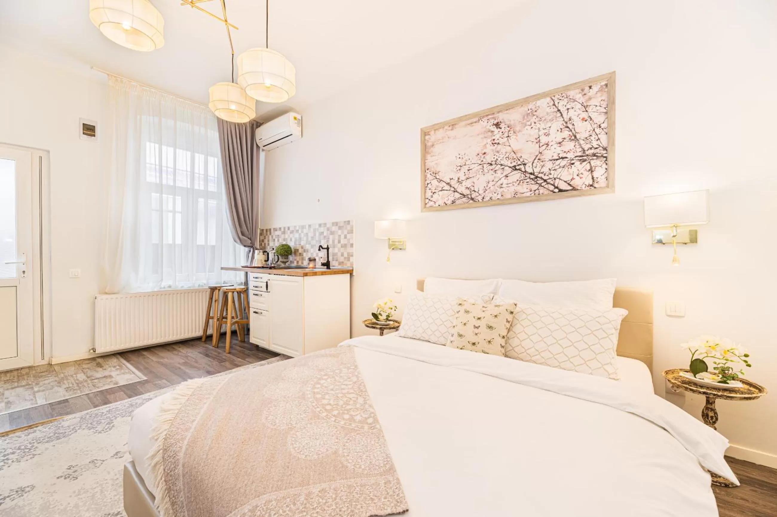 Bed in ALBERT RESIDENCE with PARKING