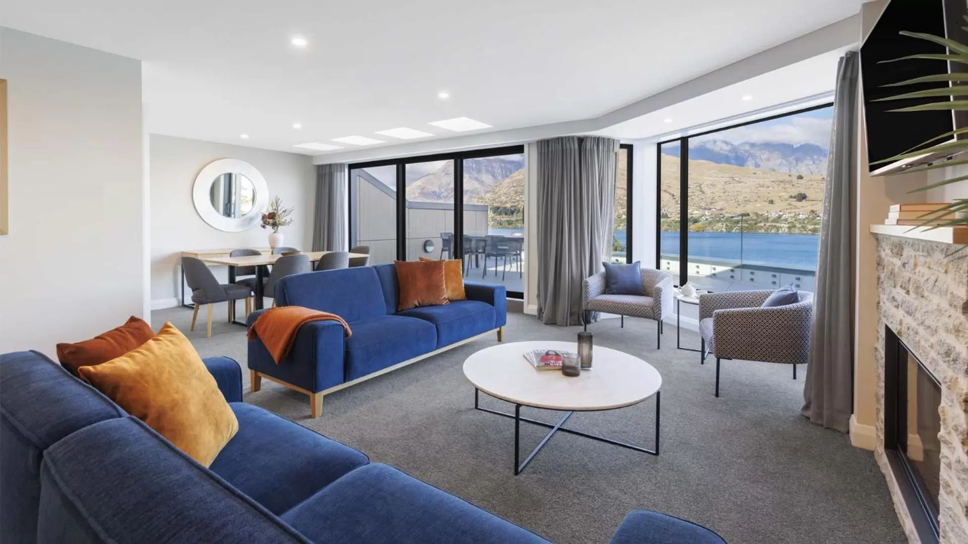 TV and multimedia in Oaks Queenstown Shores Resort