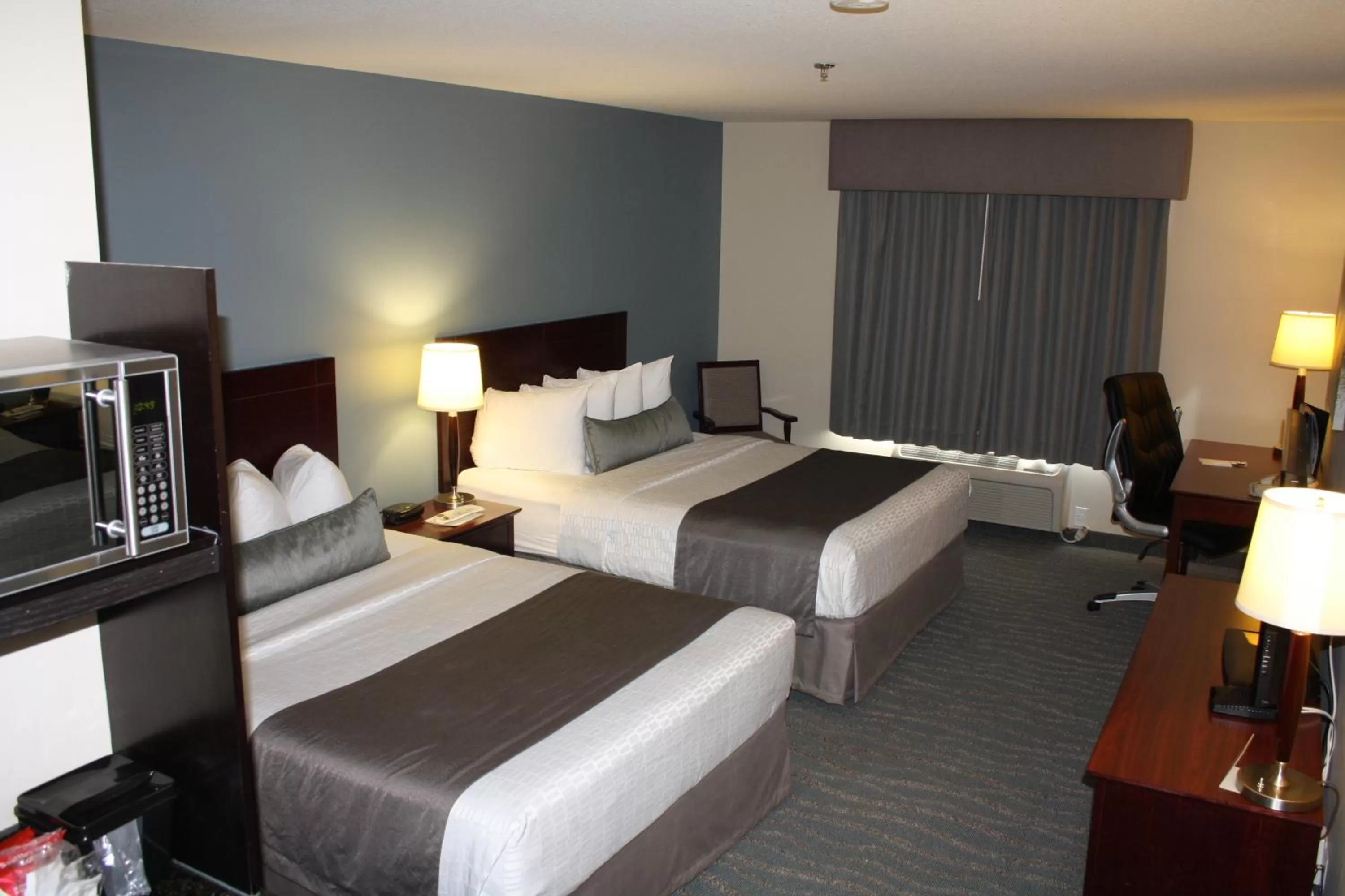 Bedroom, Bed in Best Western Rocky Mountain House Inn & Suites