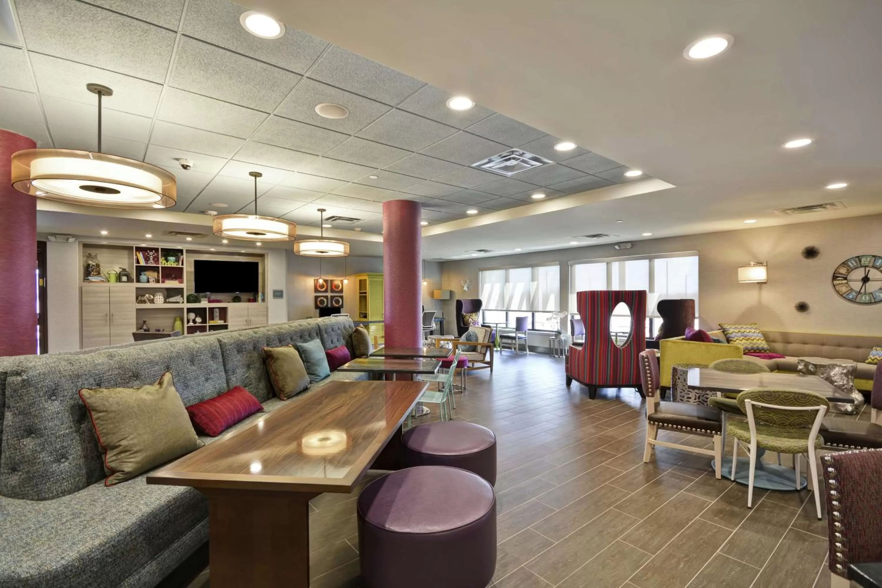Lobby or reception in Home2 Suites by Hilton KCI Airport