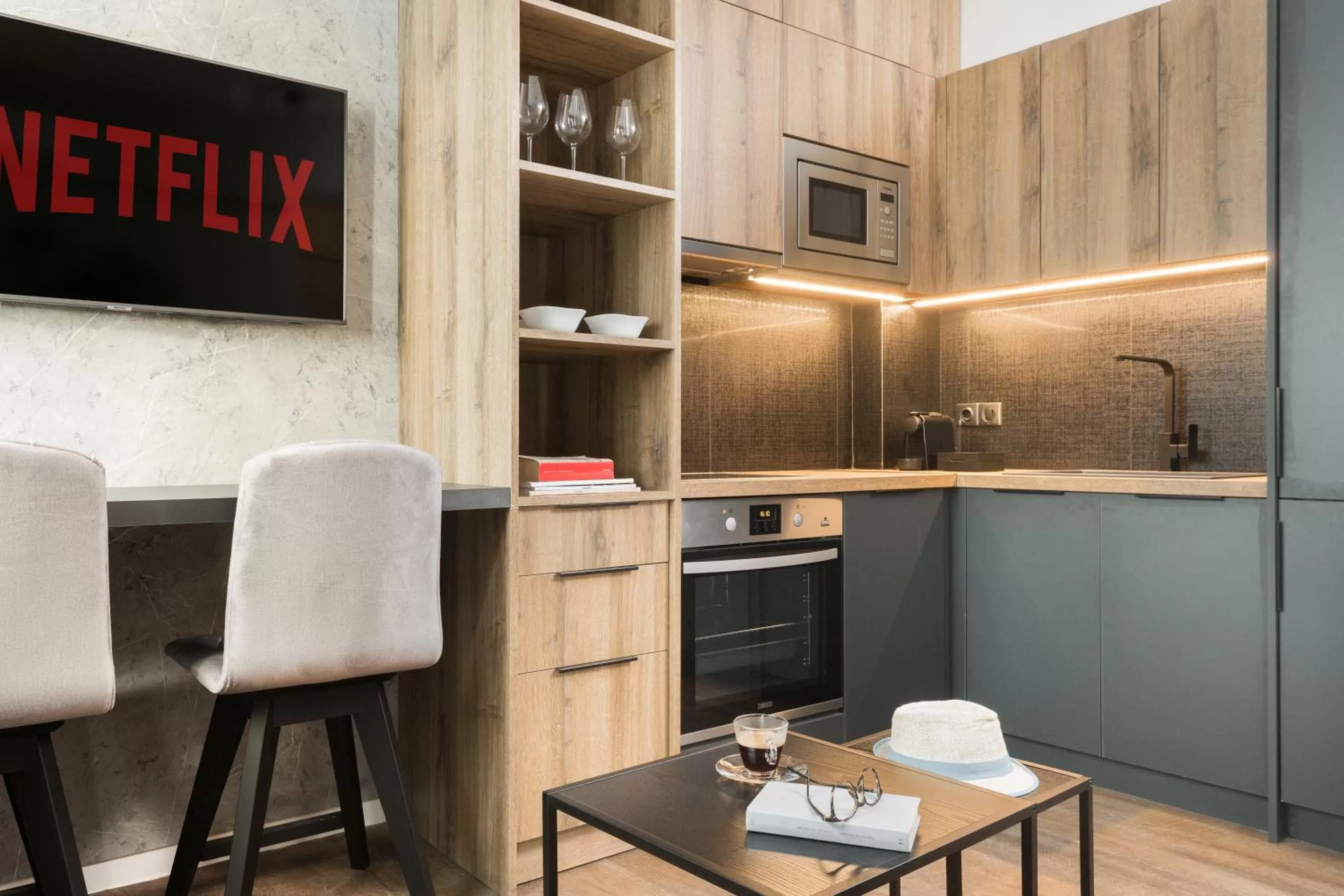 TV and multimedia in LUX&EASY Athens Downtown Apartments