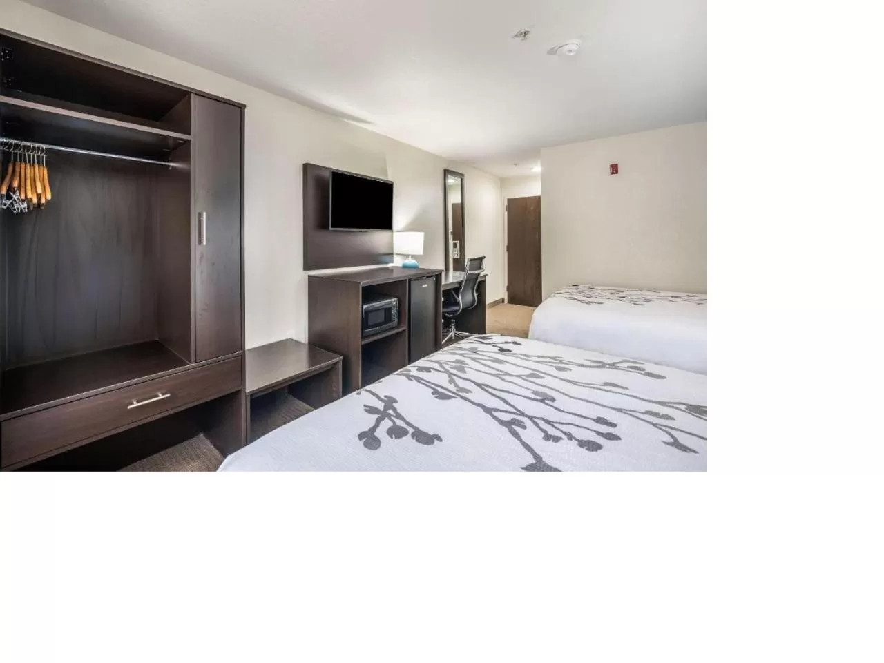 Bed in Sleep Inn & Suites Tallahassee-Capitol