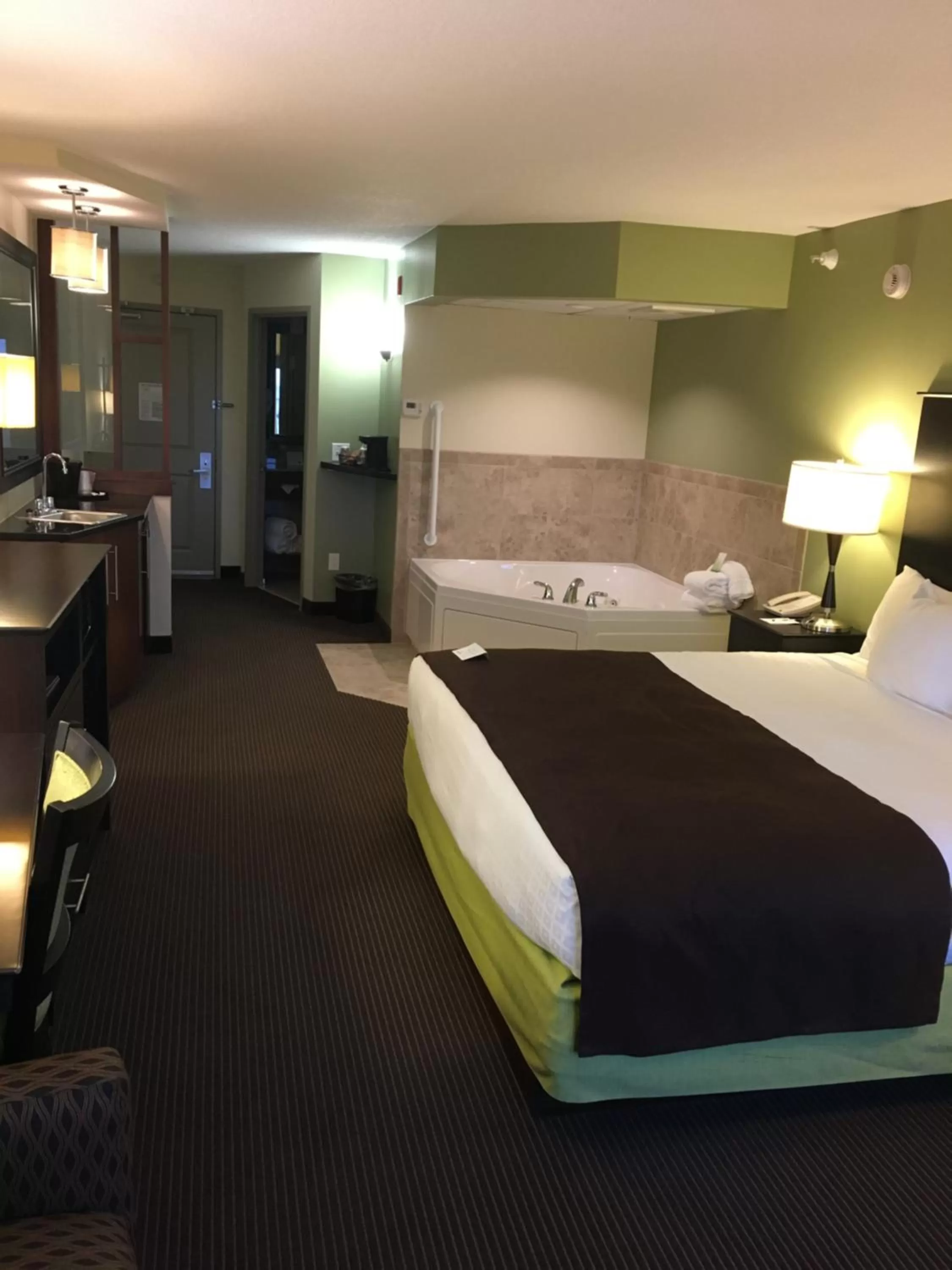 Other, Bed in AmericInn by Wyndham Fairfield