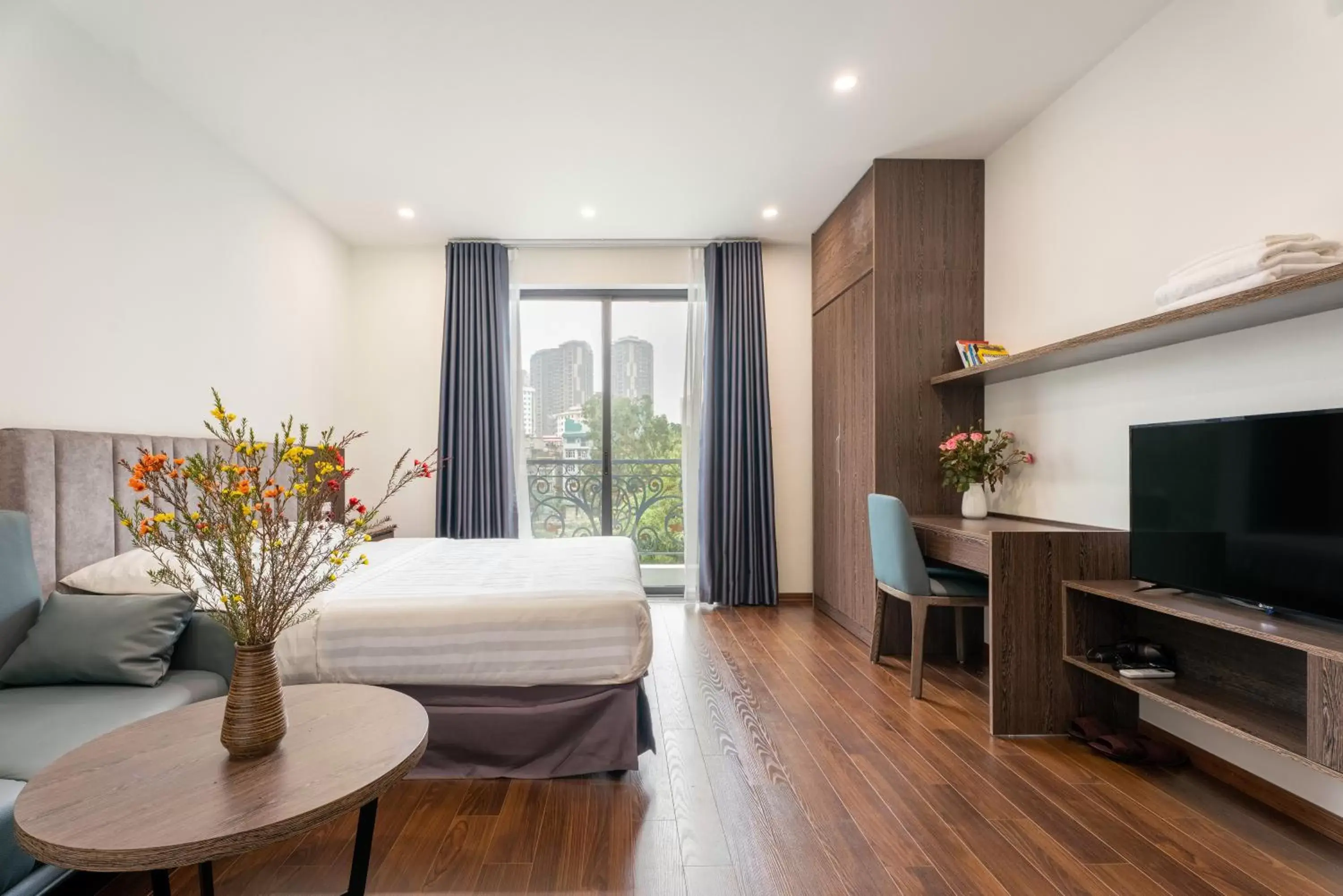 Apartment with Lake View in Granda Lake View Hotel & Apartment Apartment with Lake View in Granda Lake View Hotel & Apartment