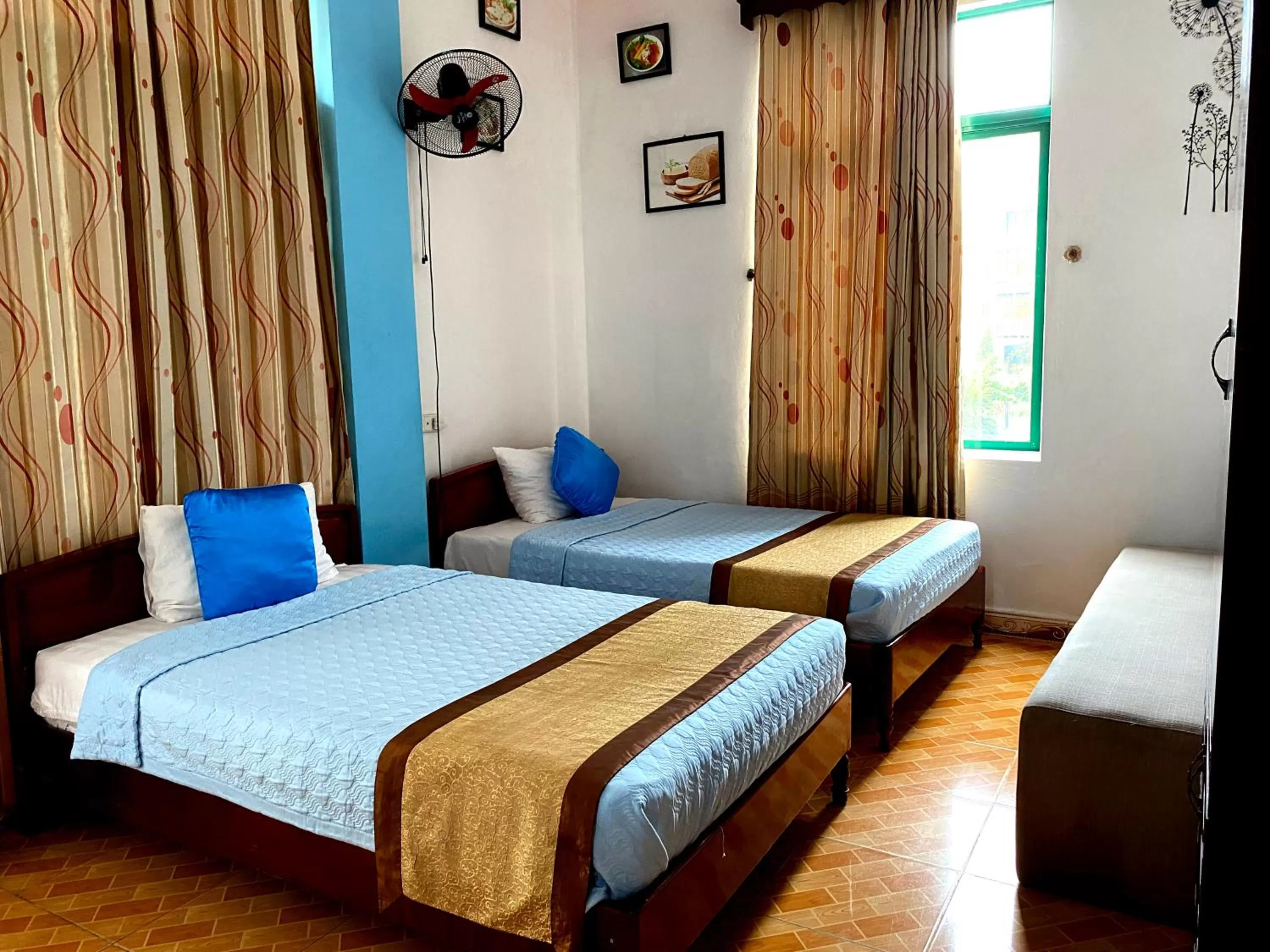 Bed in Alex Ha Long Hotel