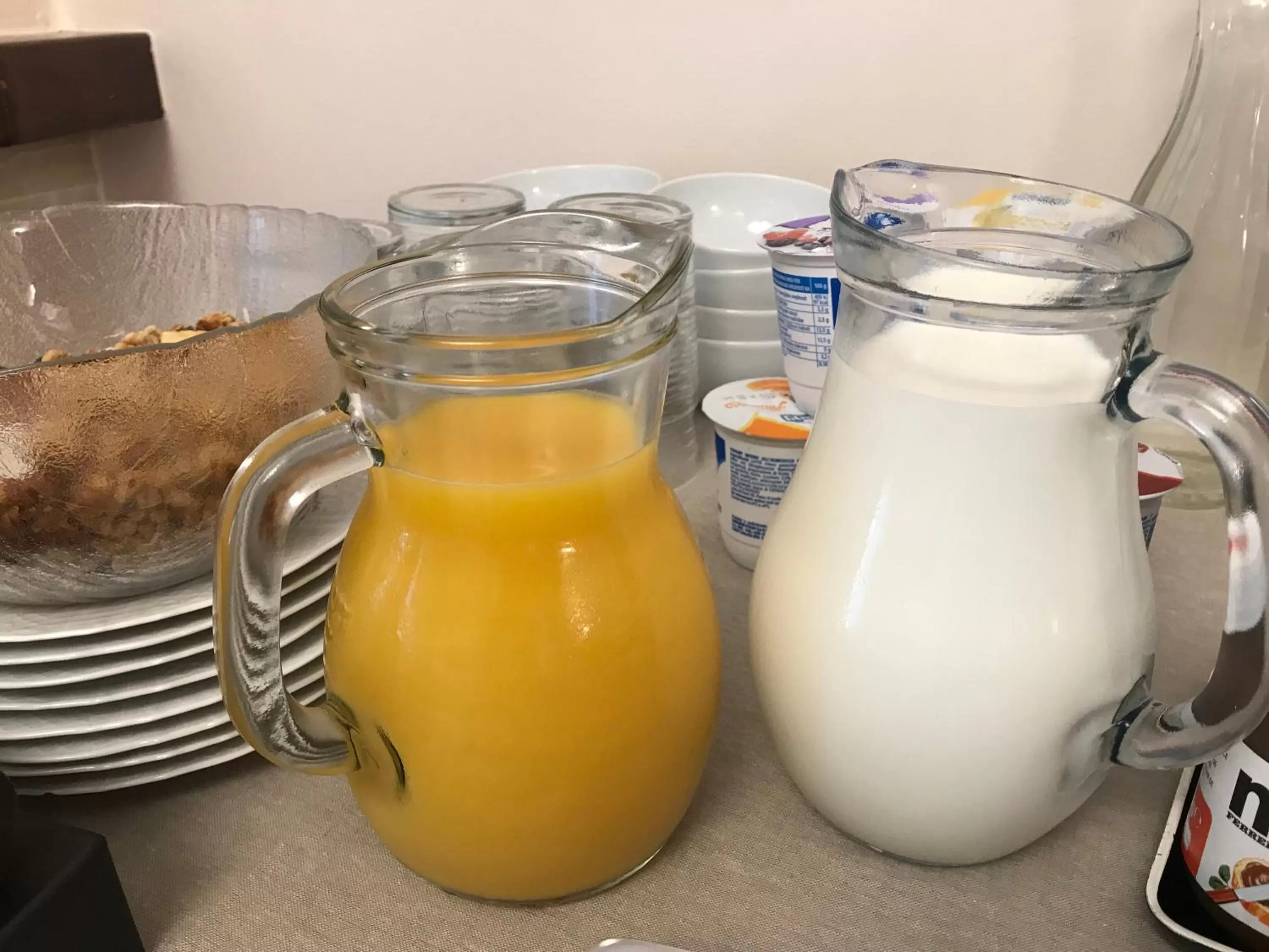 Breakfast in The Grapevine by MANVI