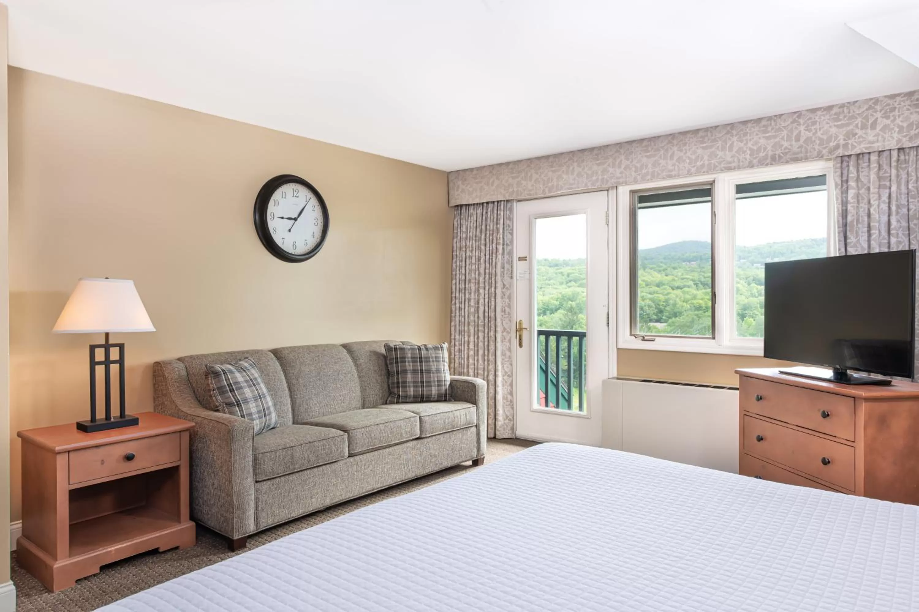 Photo of the whole room, Bed in Grand Summit Resort, A Vail Resorts Property